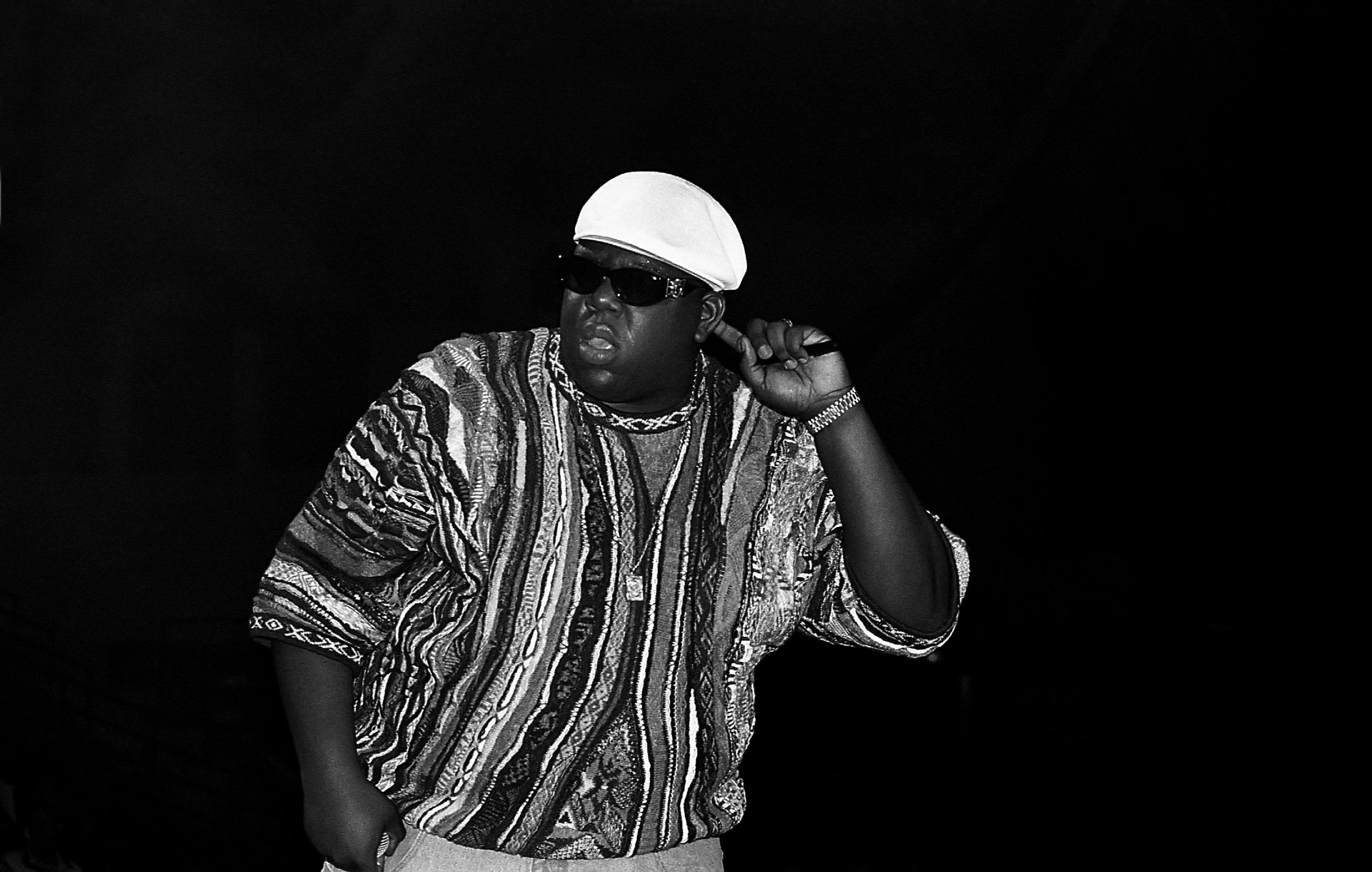 Notorious B.I.G. performs in April 1995