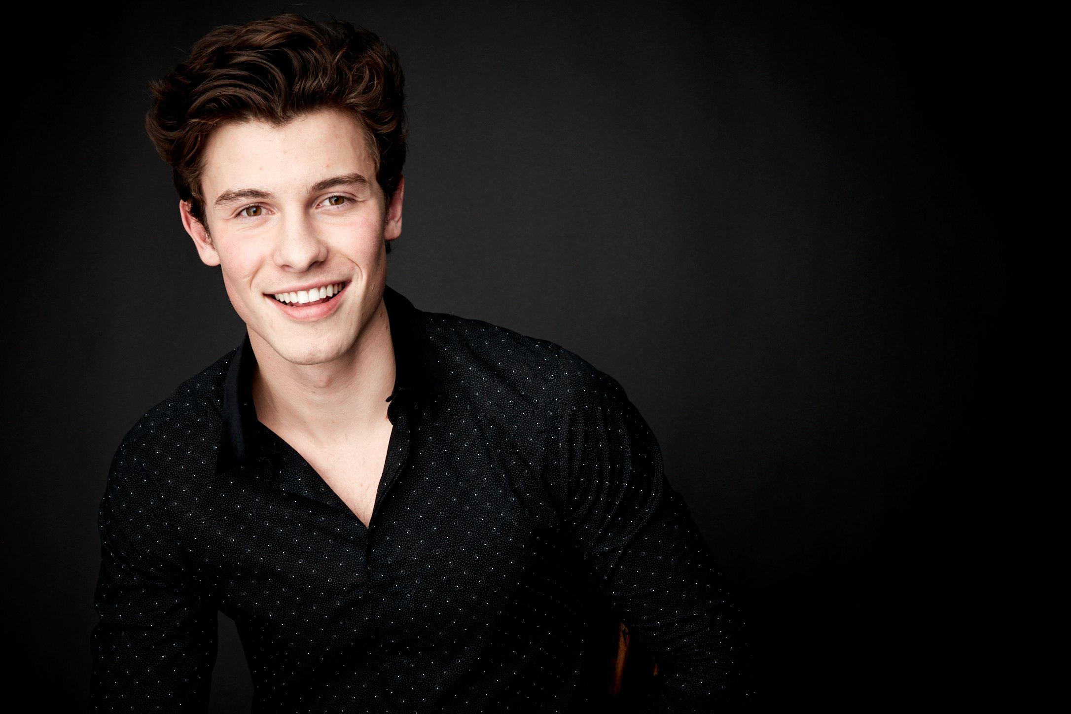 Shawn Mendes On Confidence, Nerves & Elton John | GRAMMY.com