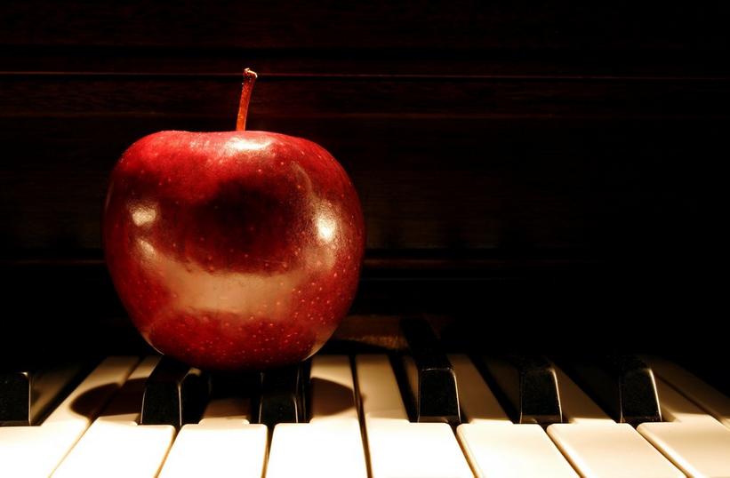 Finalists Revealed For 2015 Music Educator Award