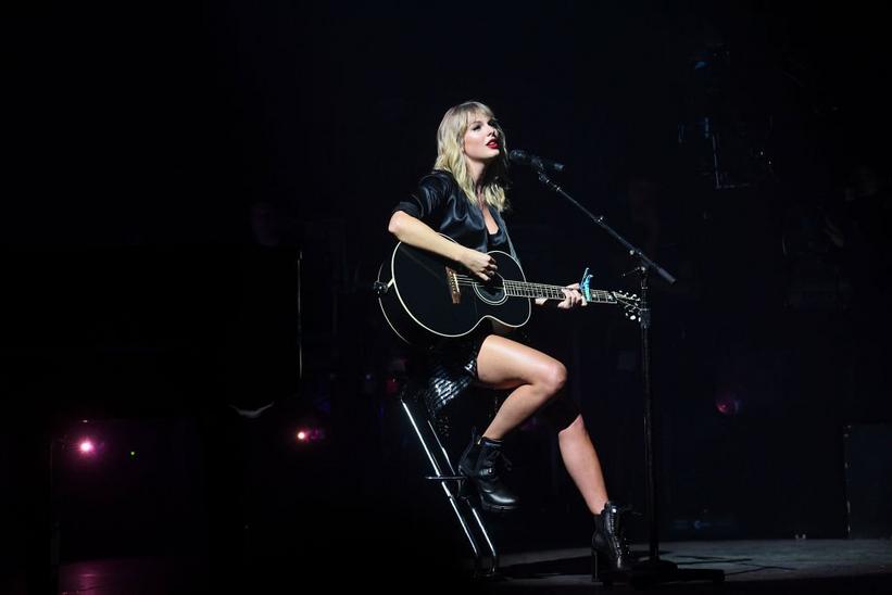 Taylor Swift To Debut "City Of Lover Concert" TV Special May 2020