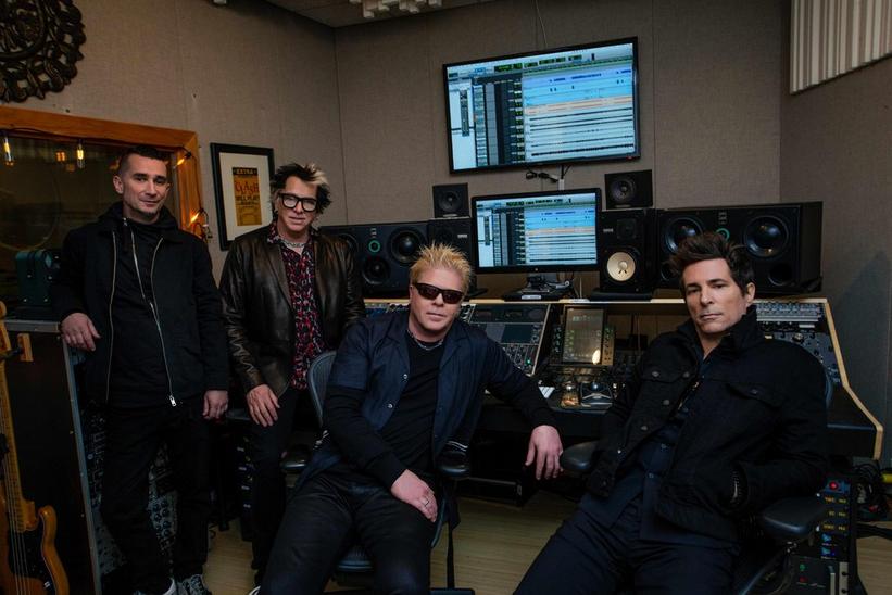 The Offspring Talk The Near End Of COVID-19, Why Birds Are "Badass" & New Album, 'Let The Bad Times Roll'