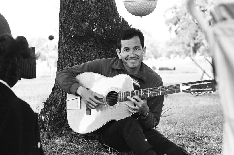 Trini Lopez, Who Revitalized American & Mexican Folk Classics, Has Died  From COVID-19 At 83 | GRAMMY.com
