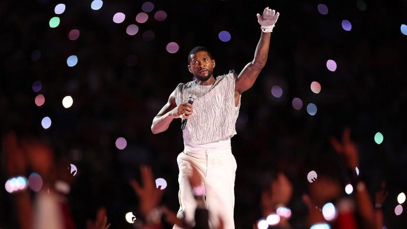 Usher Electrifies Las Vegas with Triumphant Super Bowl LVIII Halftime Show: 6 Best Moments