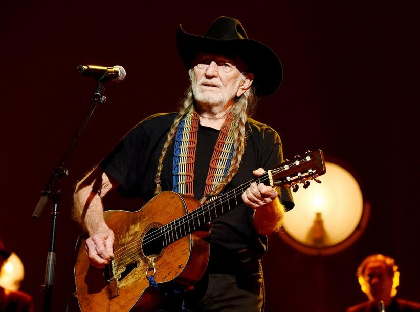 Willie Nelson To Be Honored With 2019 Producers & Engineers Wing Award