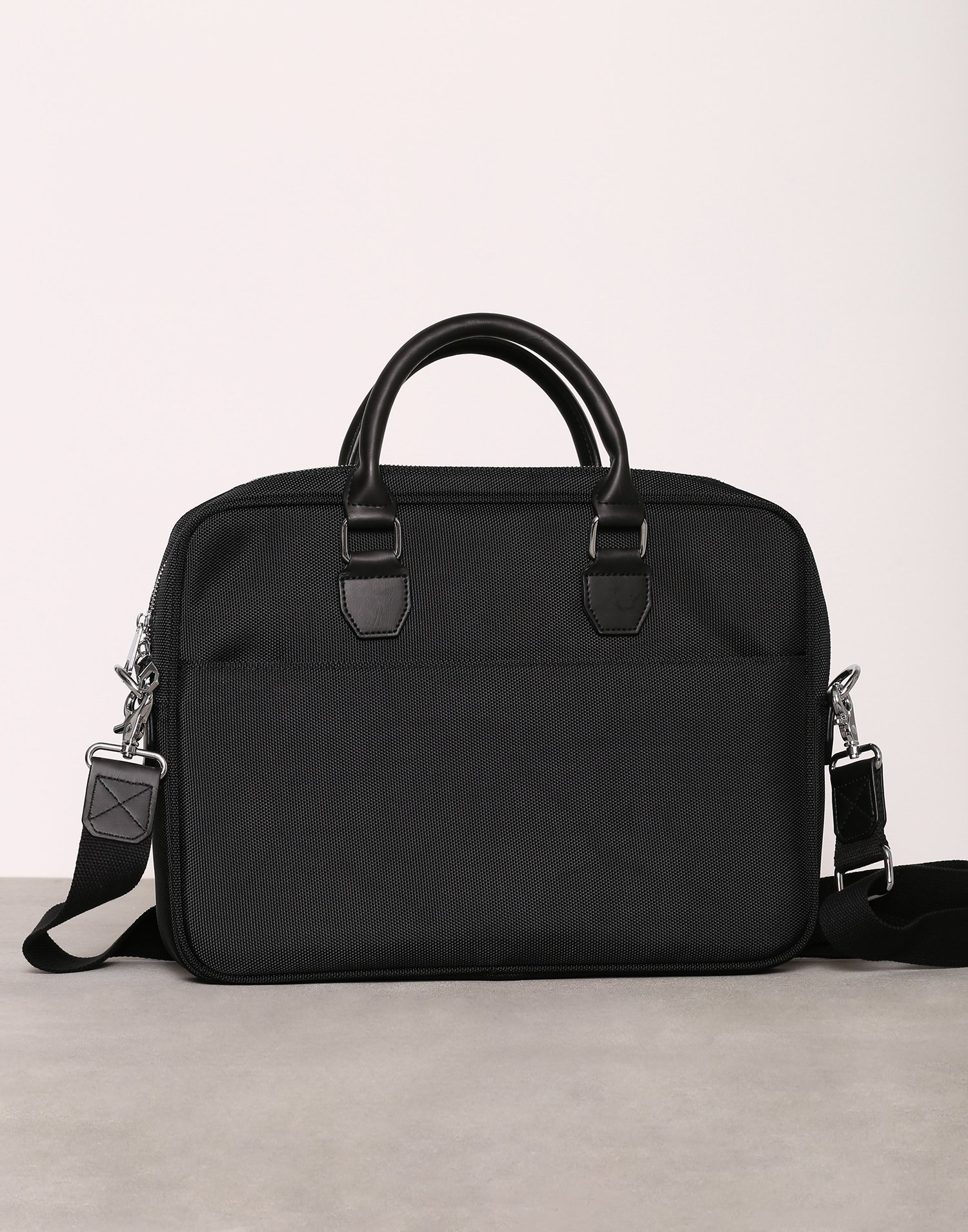 Shop Steele & Borough Uptown laptop bag 13