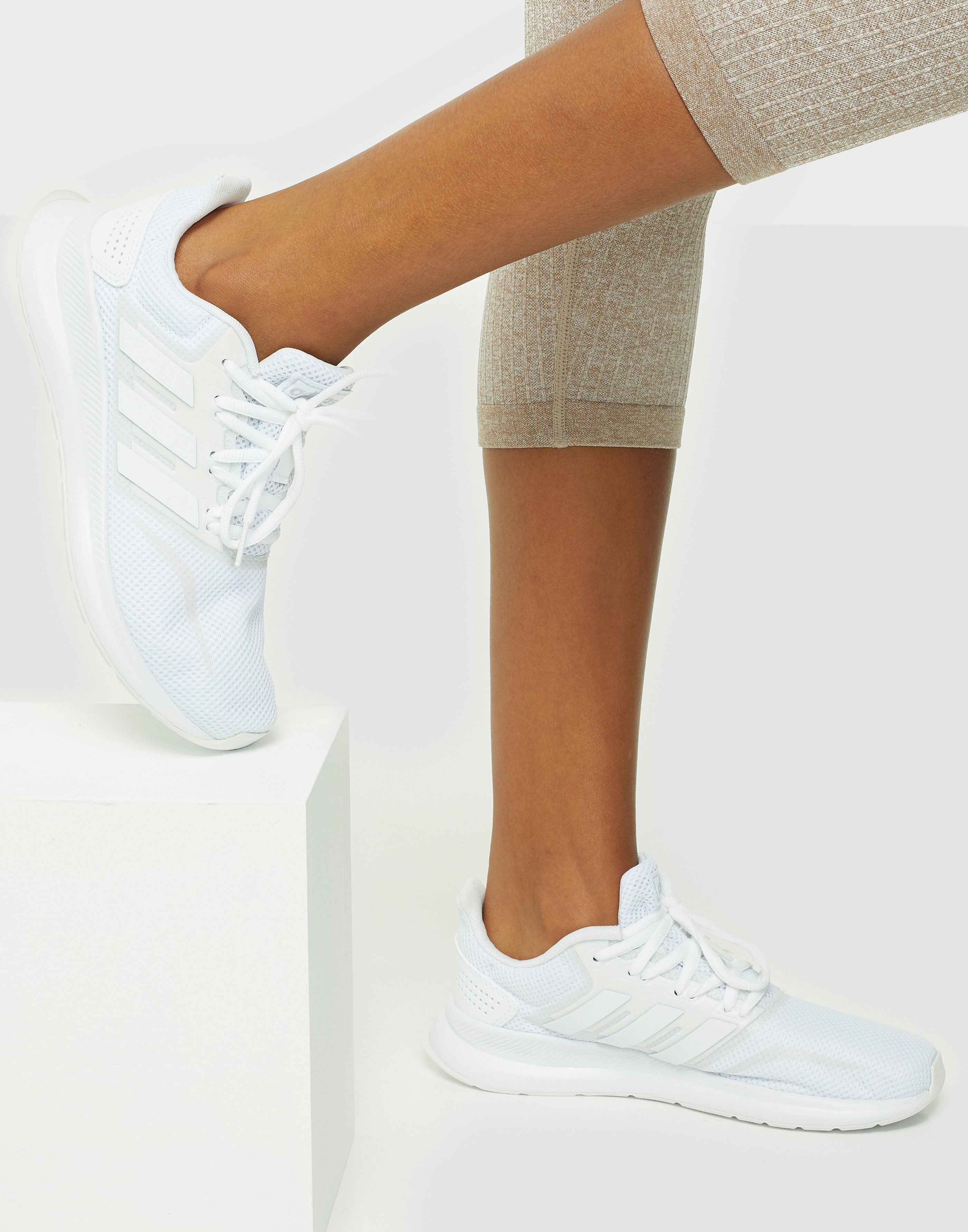 runfalcon white adidas