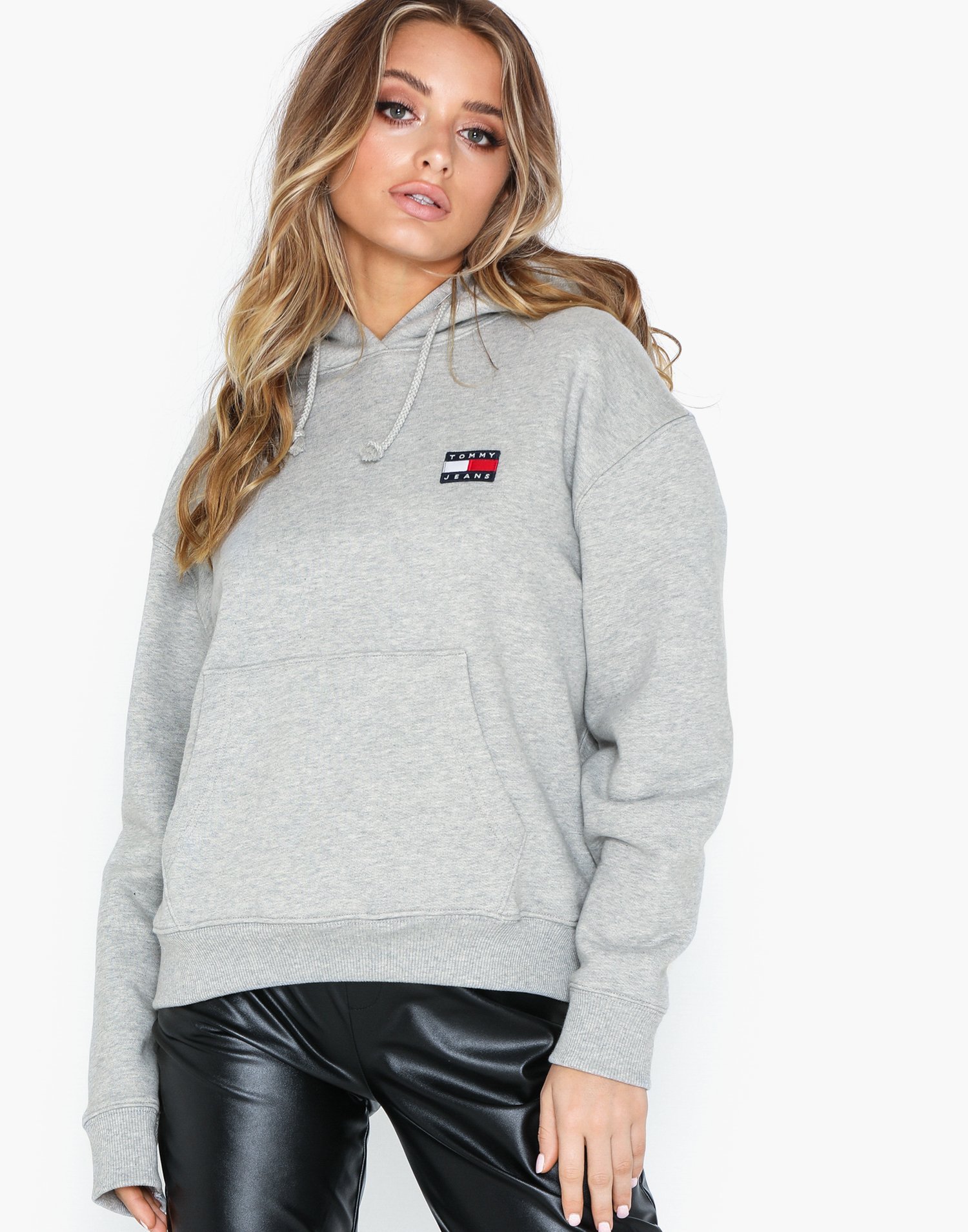 tjw tommy badge hoodie