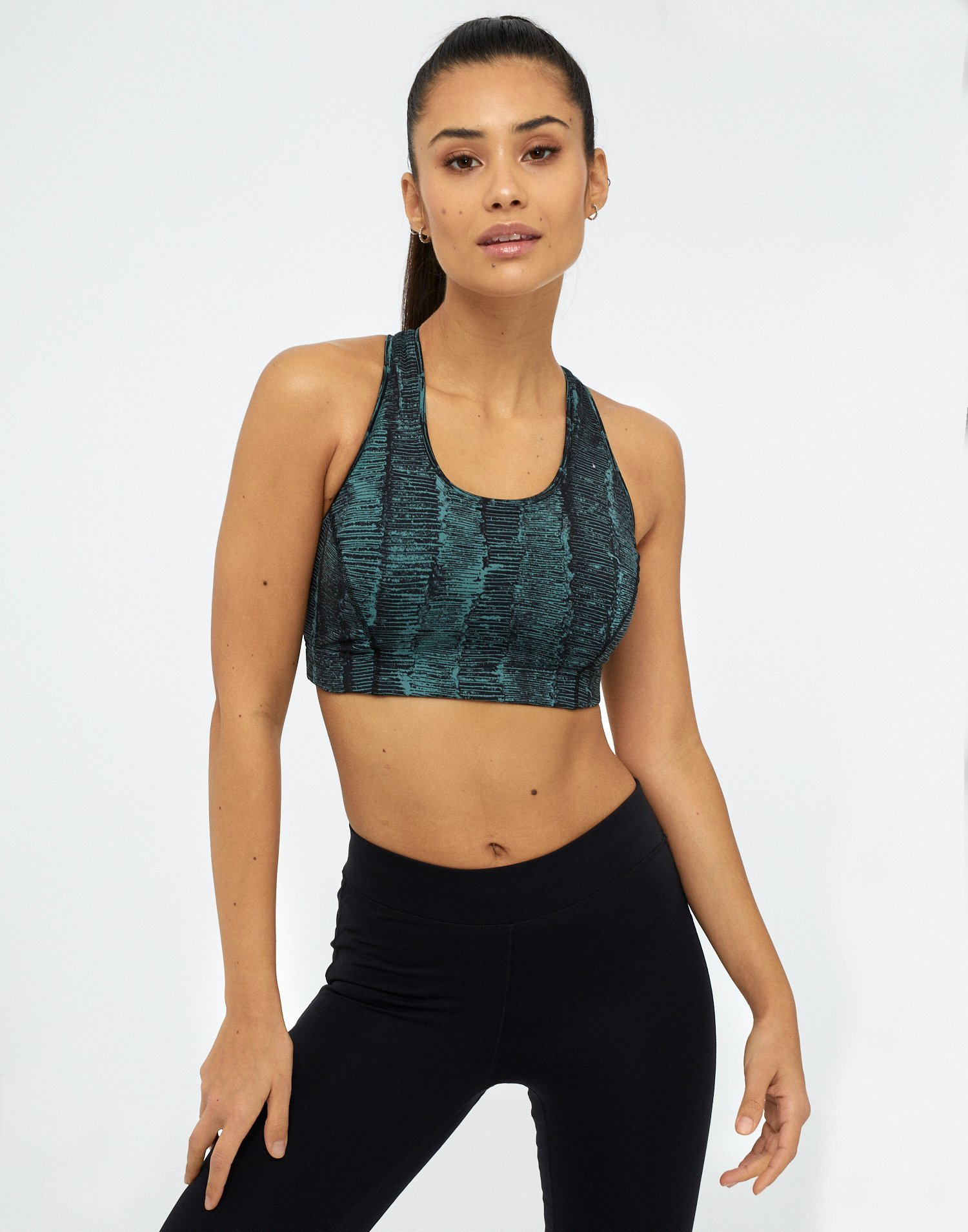 nike sport distort indy plunge bra