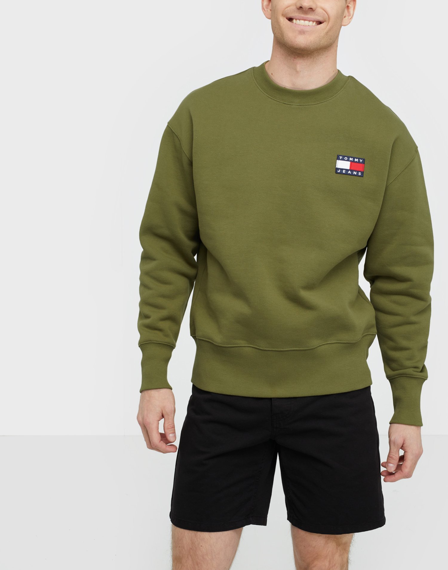 tommy badge crew sweatshirt