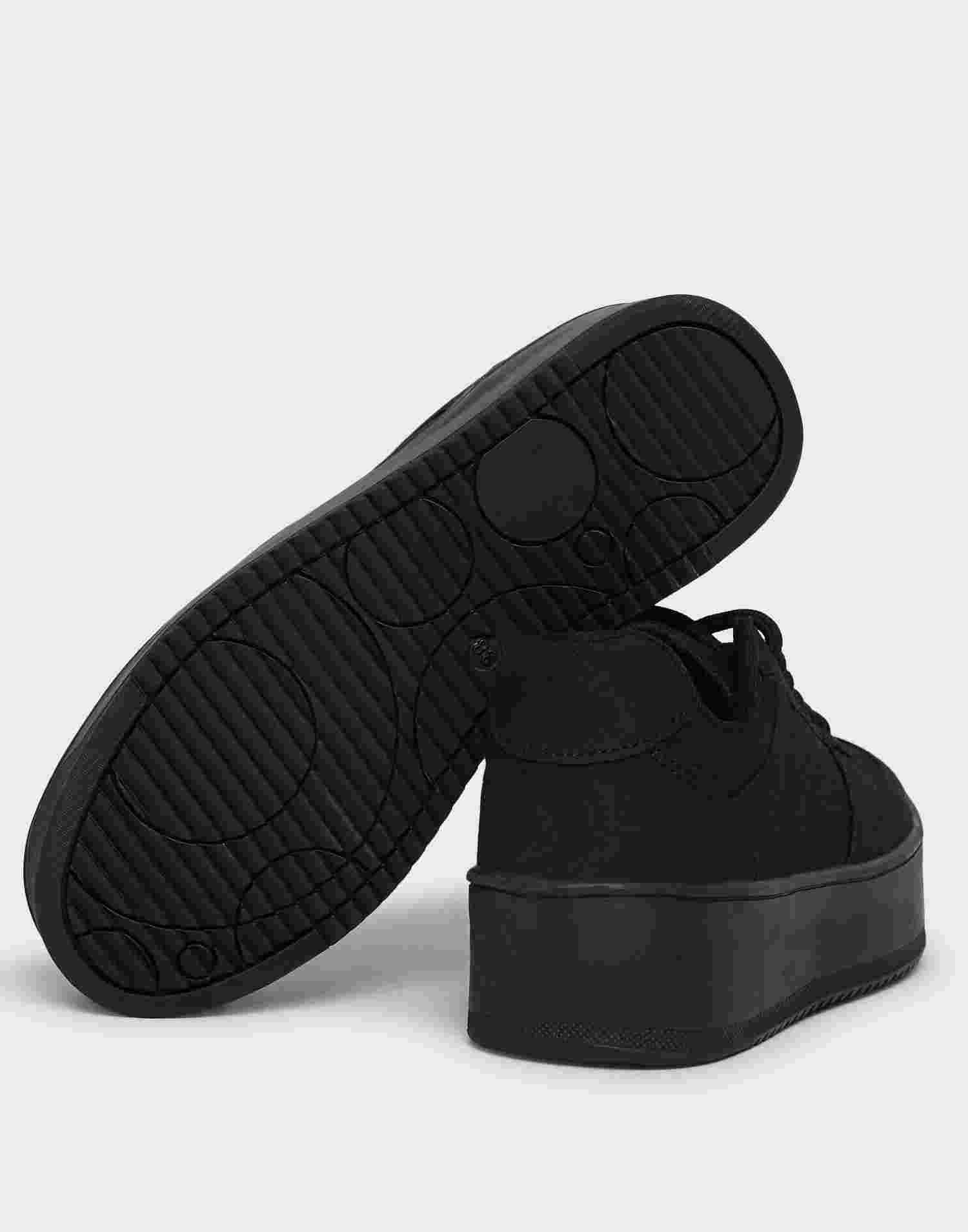 nly by nelly flirty platform