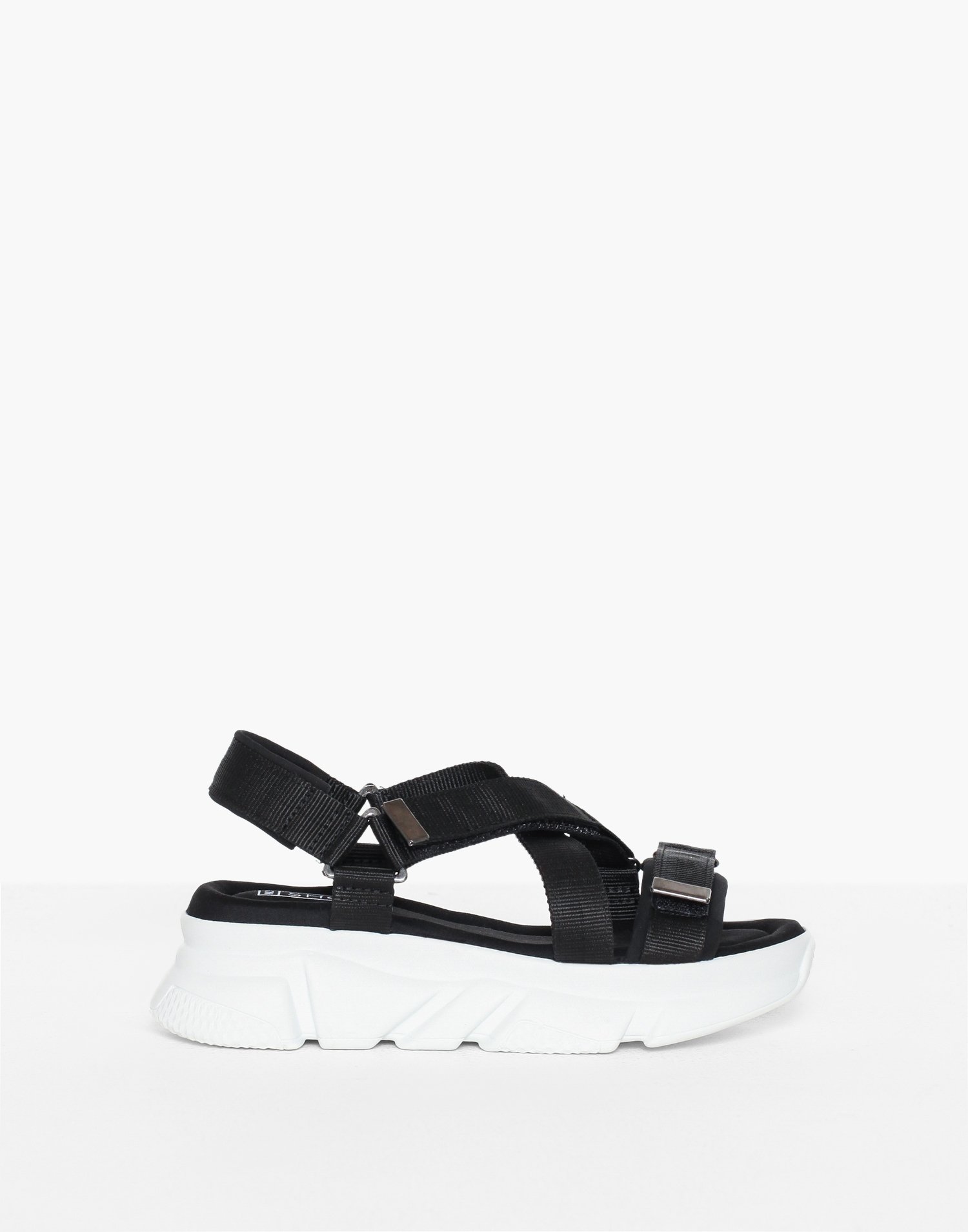 Shop NLY Shoes Perfect Chunky Sandal 