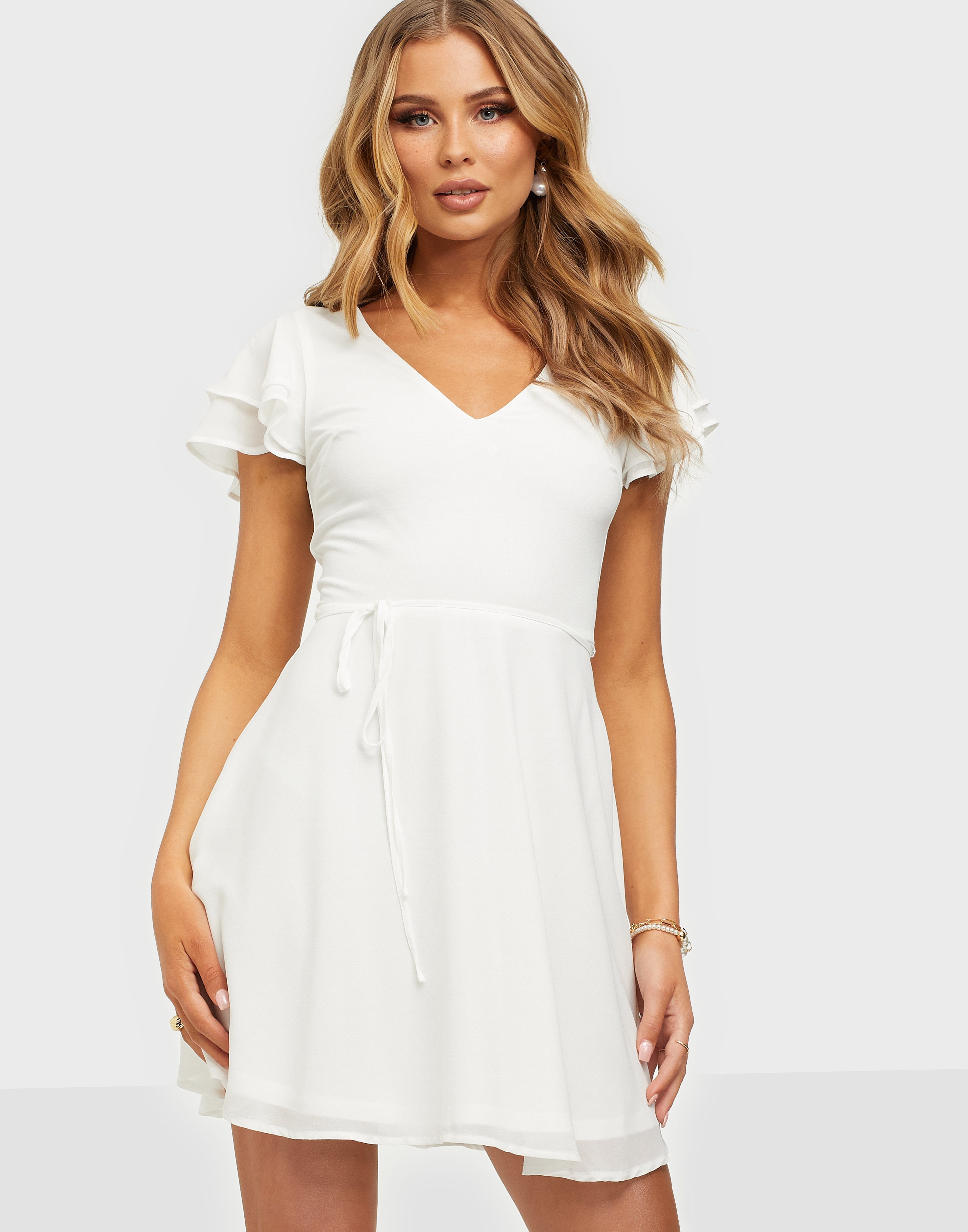 flounce white dress