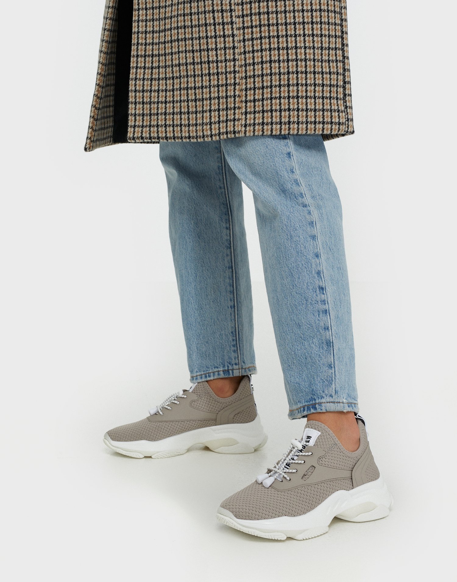 steve madden sneakers match