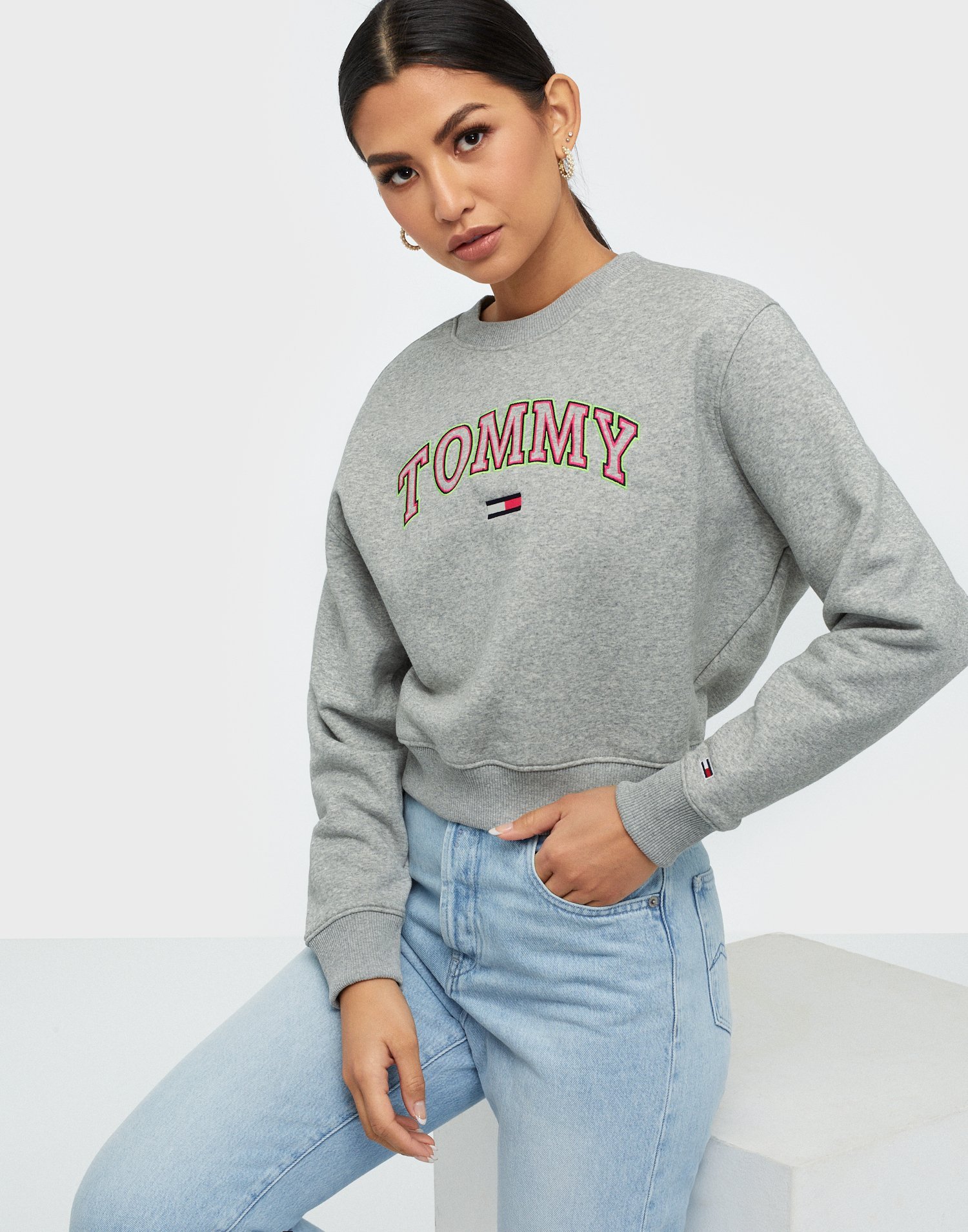 tommy jeans neon sweatshirt