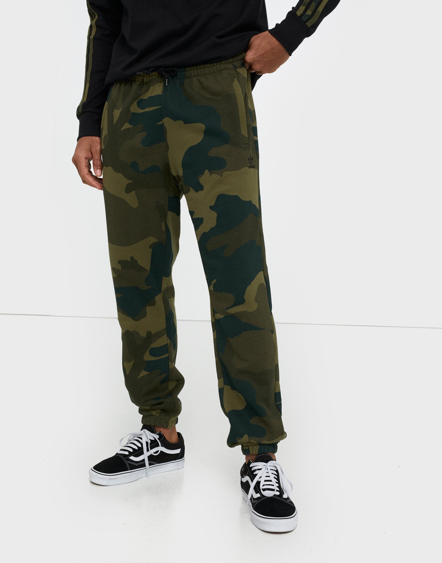 adidas camo bottoms