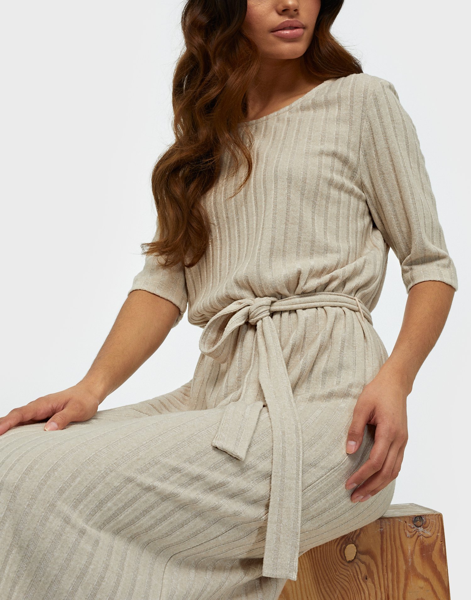midi with sleeves