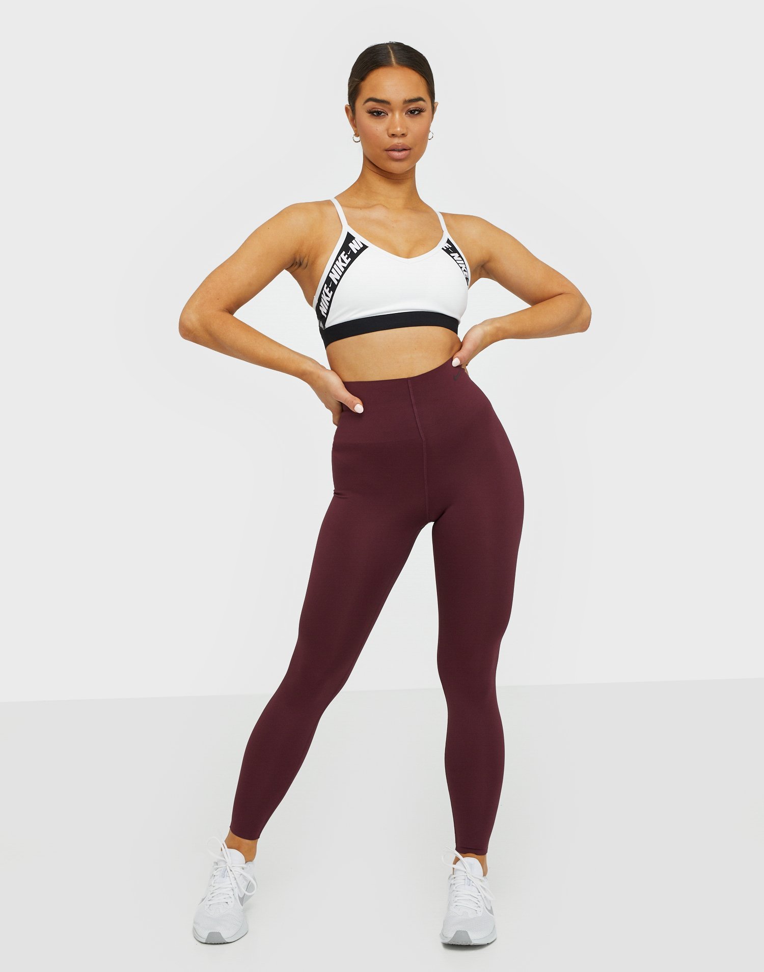 nike performance sculpt lux