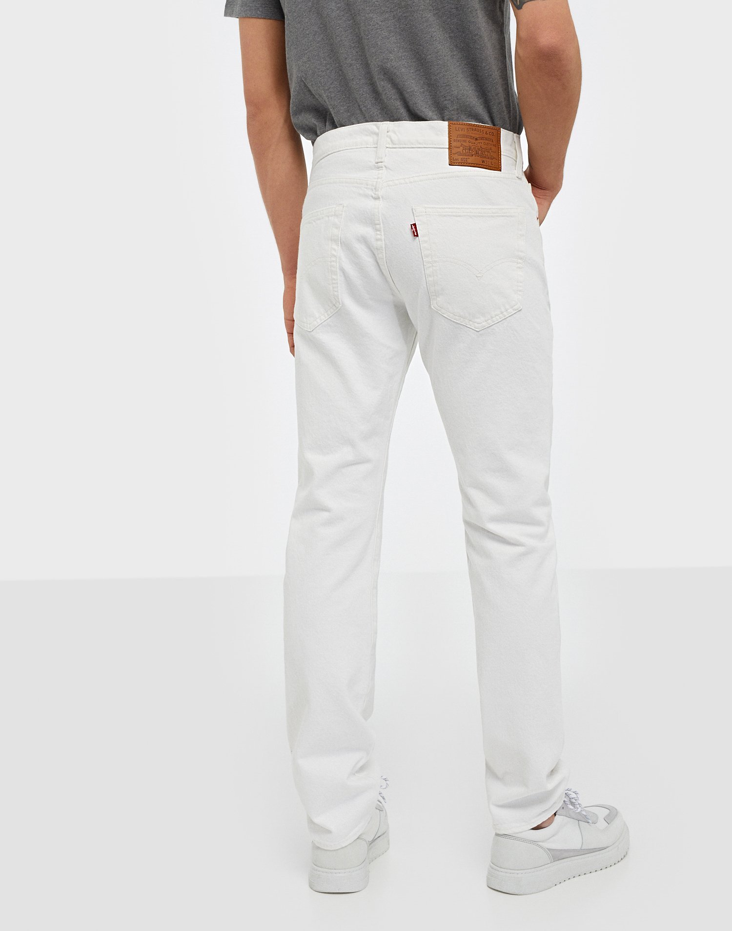 Shop Levis 502 TAPER TOOTHY WHITE 