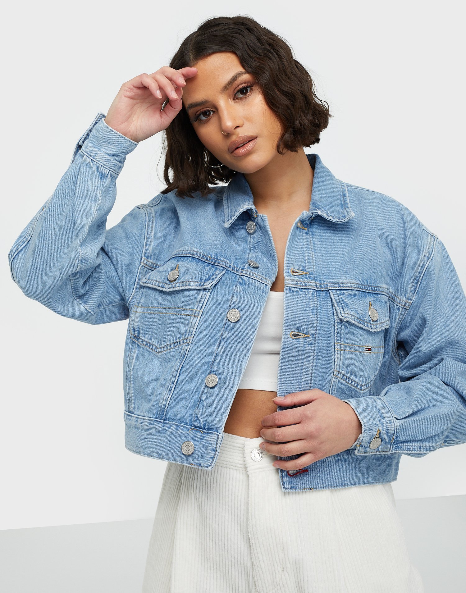 tommy jeans cropped trucker jacket