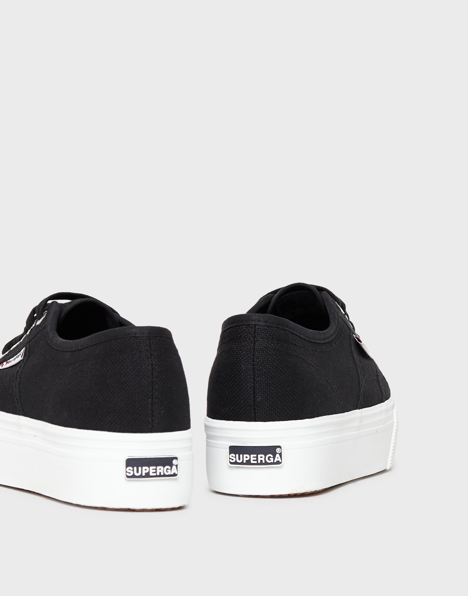 2790 acotw black white