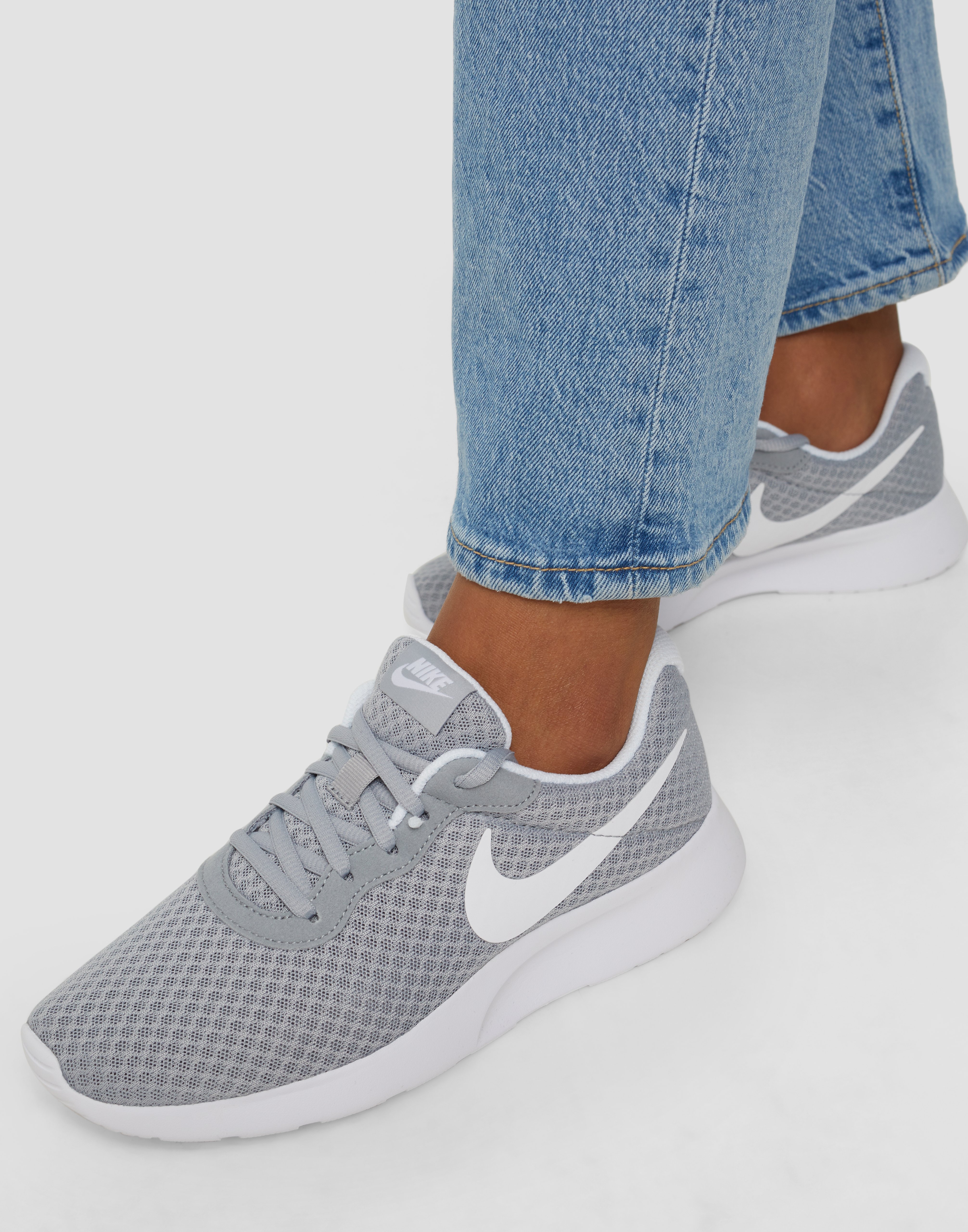 nsw wmns nike tanjun