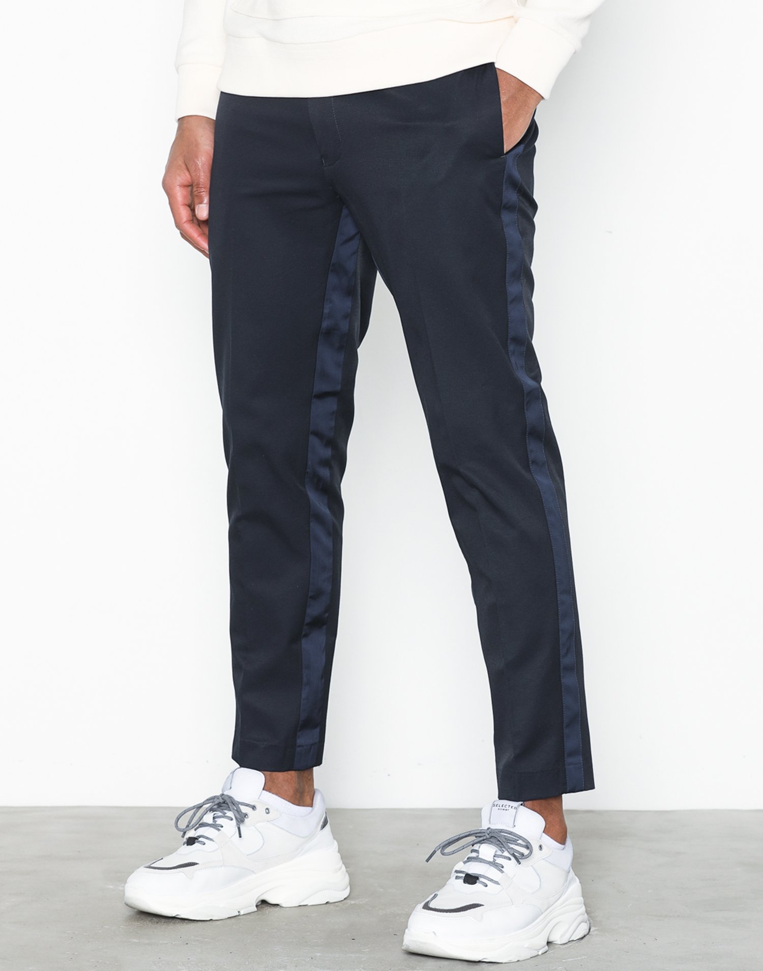 navy skinny cropped trousers