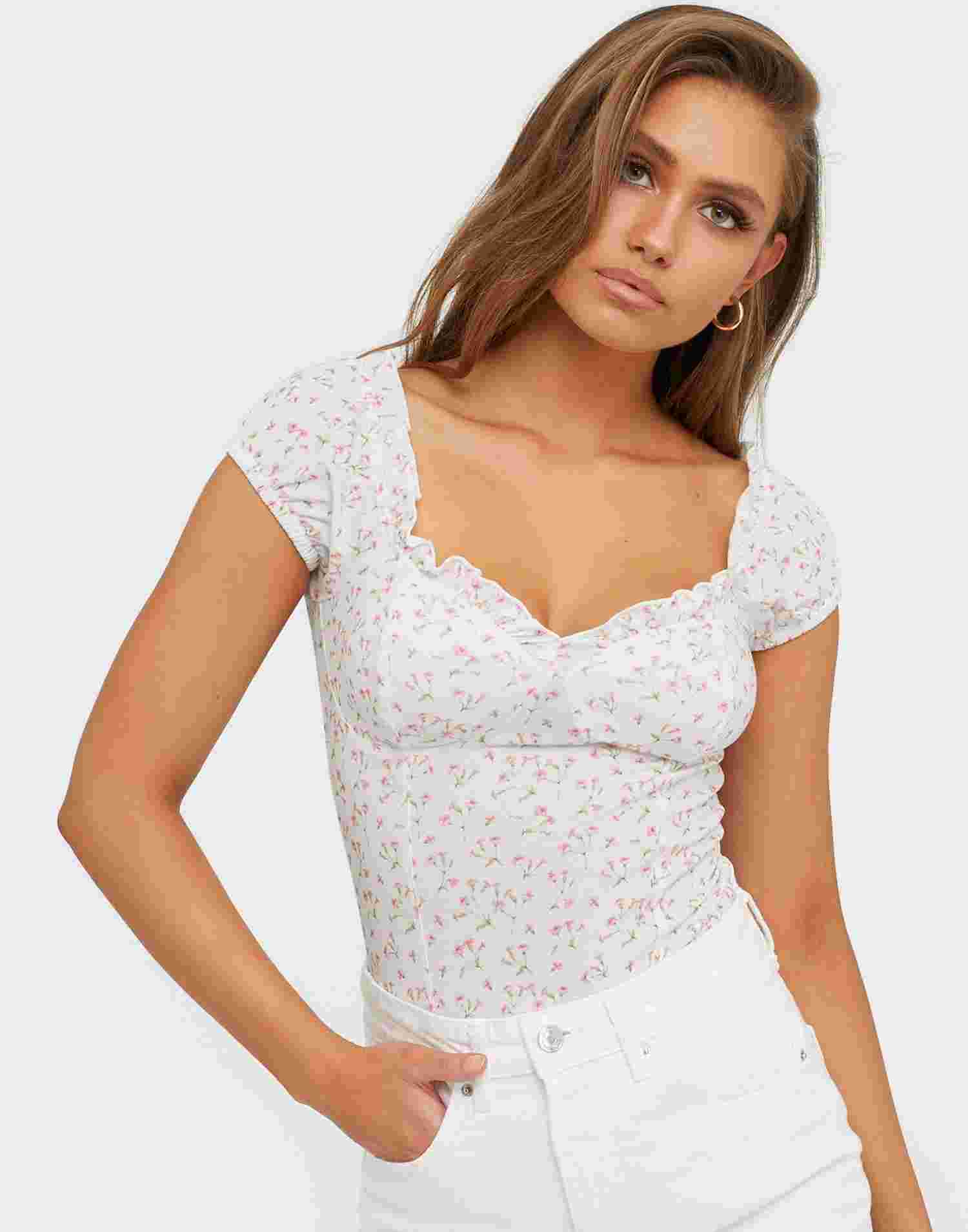 nly by nelly flirty platform