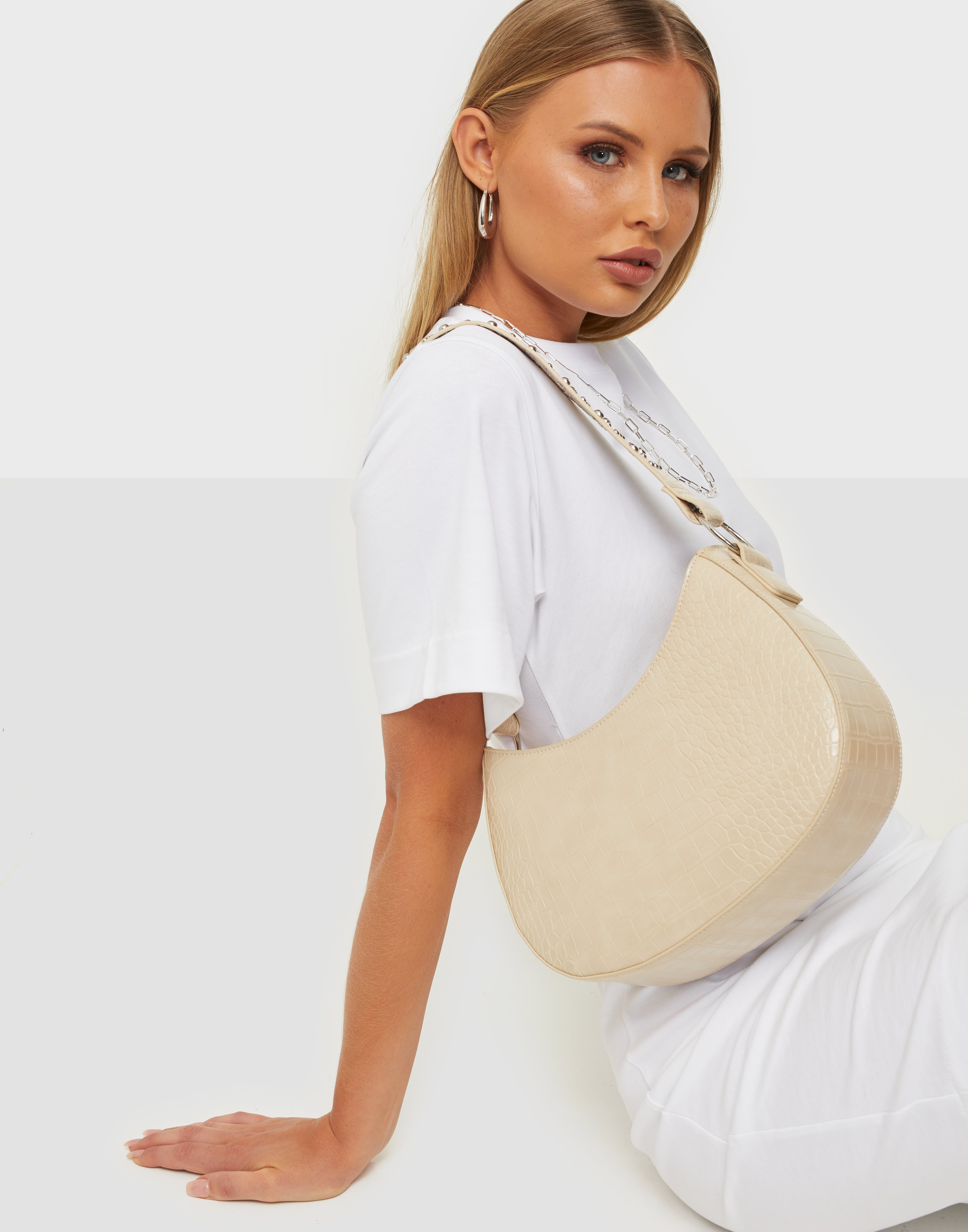 NLY Accessories All That Studded Bag Axelremsväskor