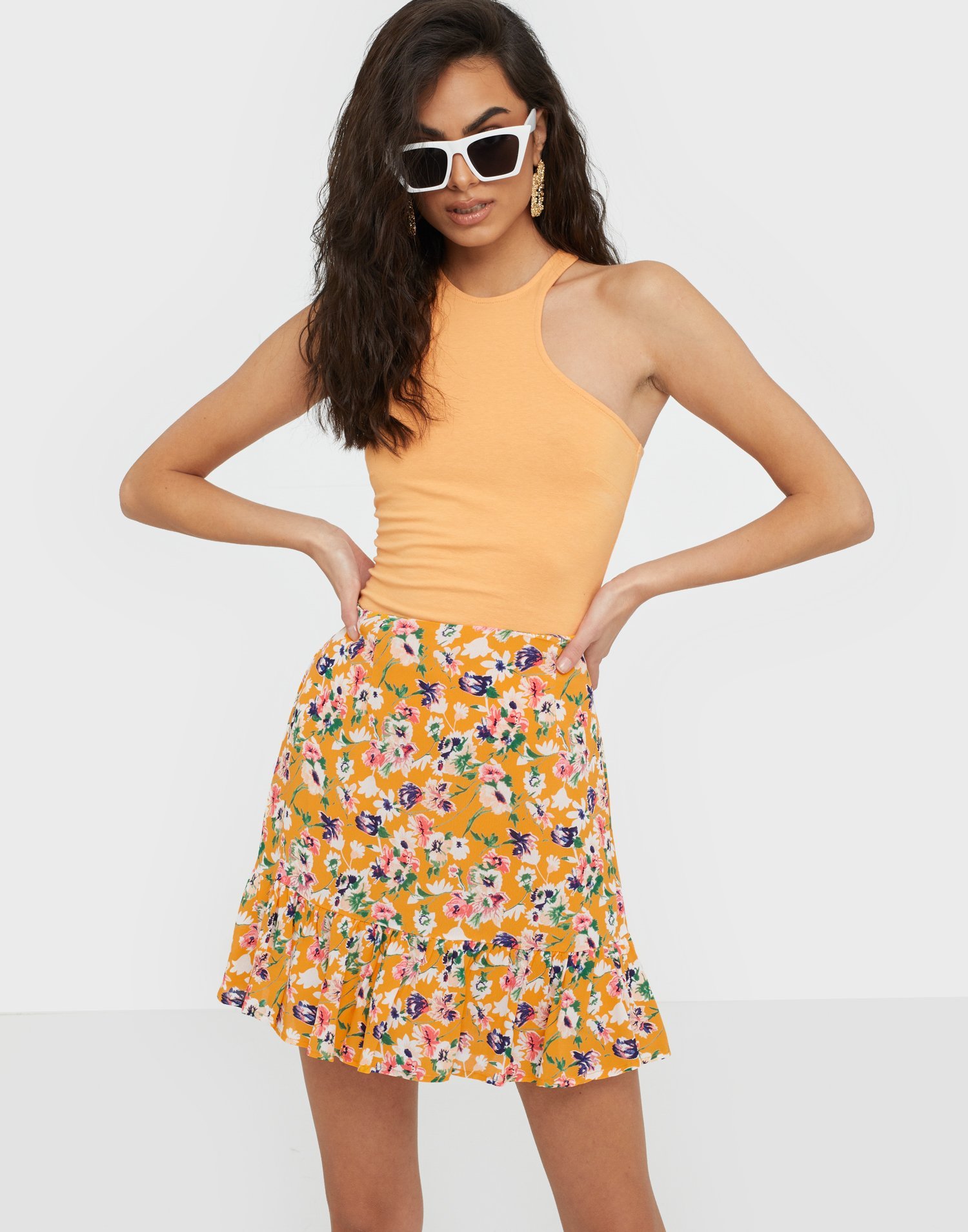 orange skirt