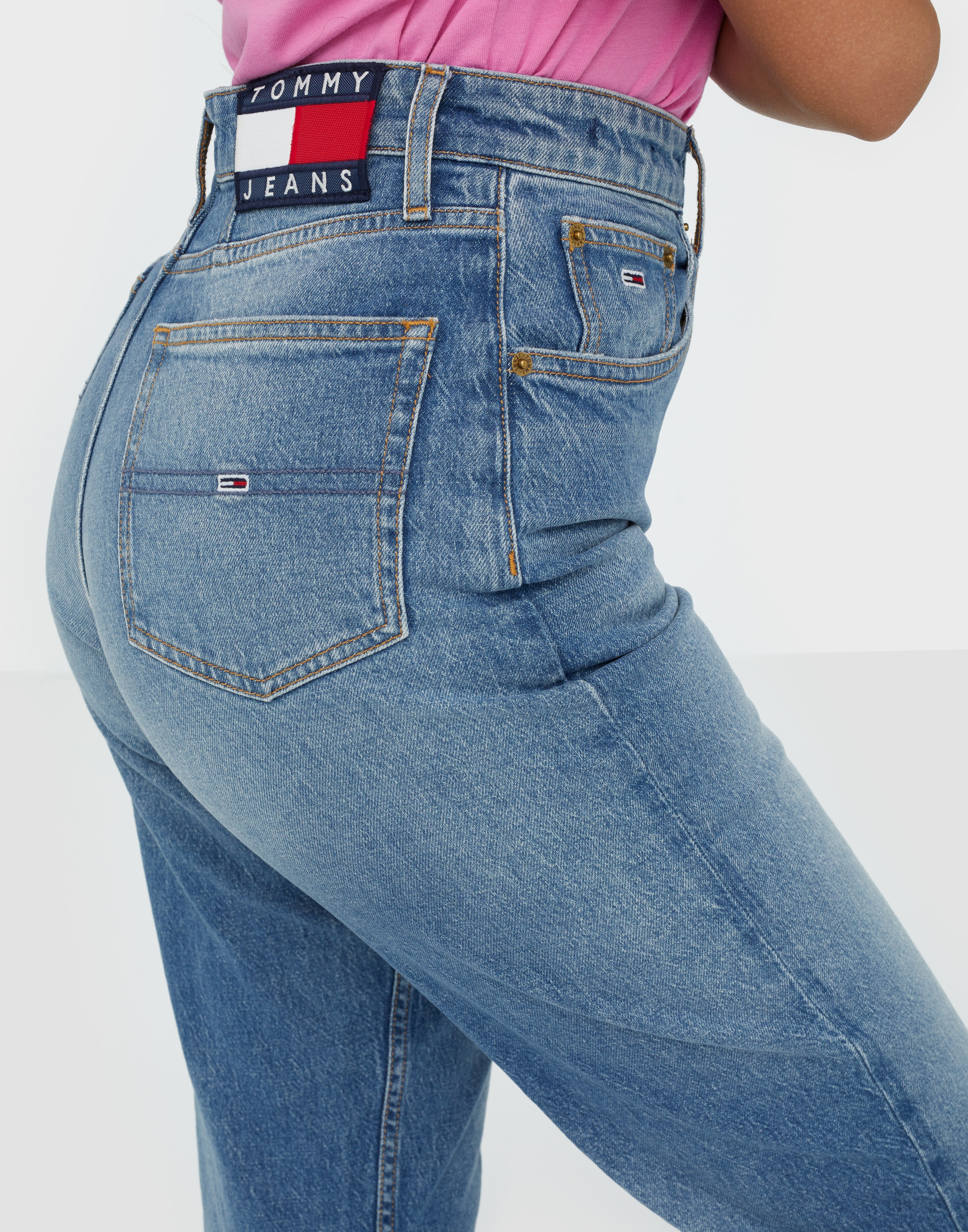 tommy jeans tapered