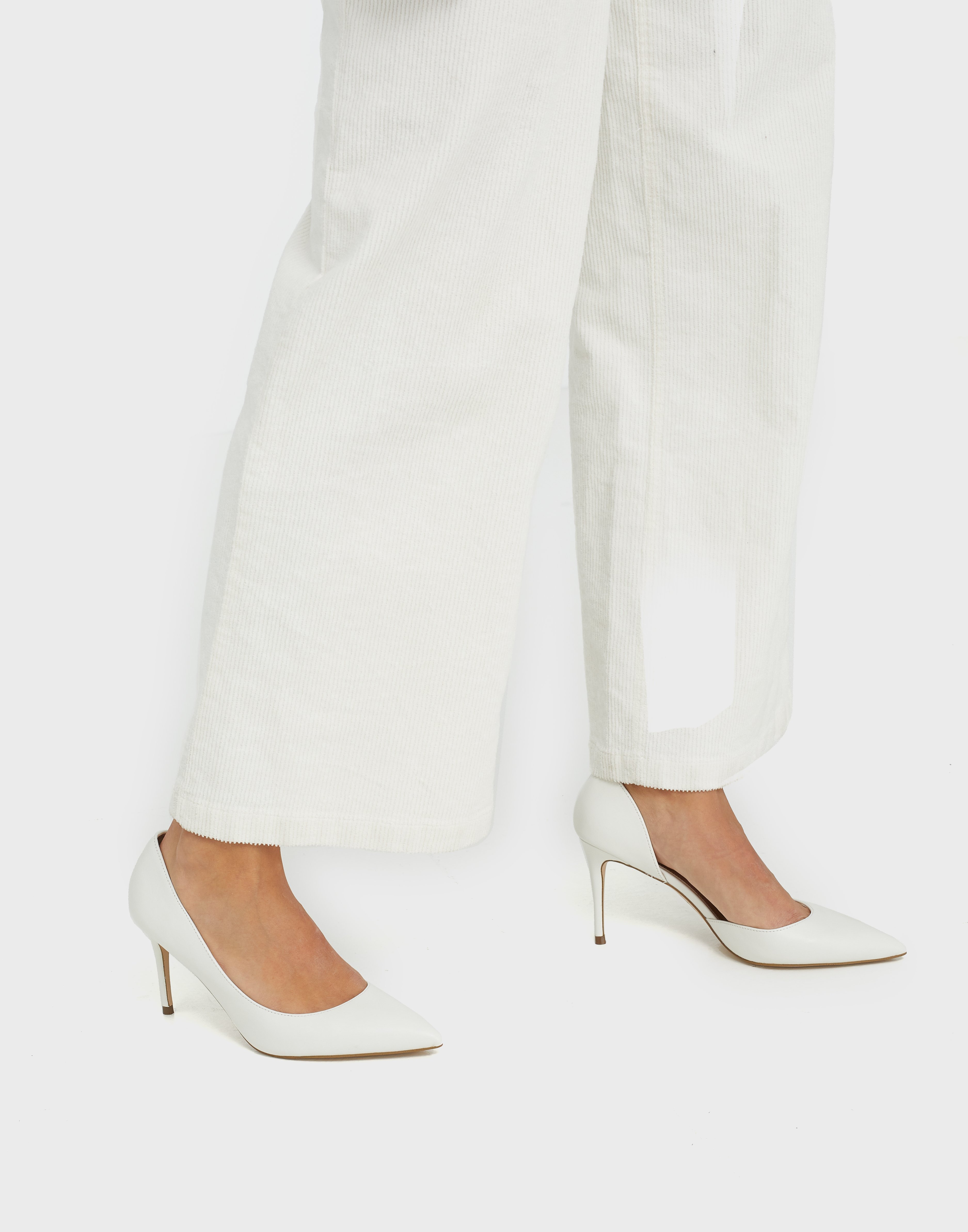 steve madden white pumps
