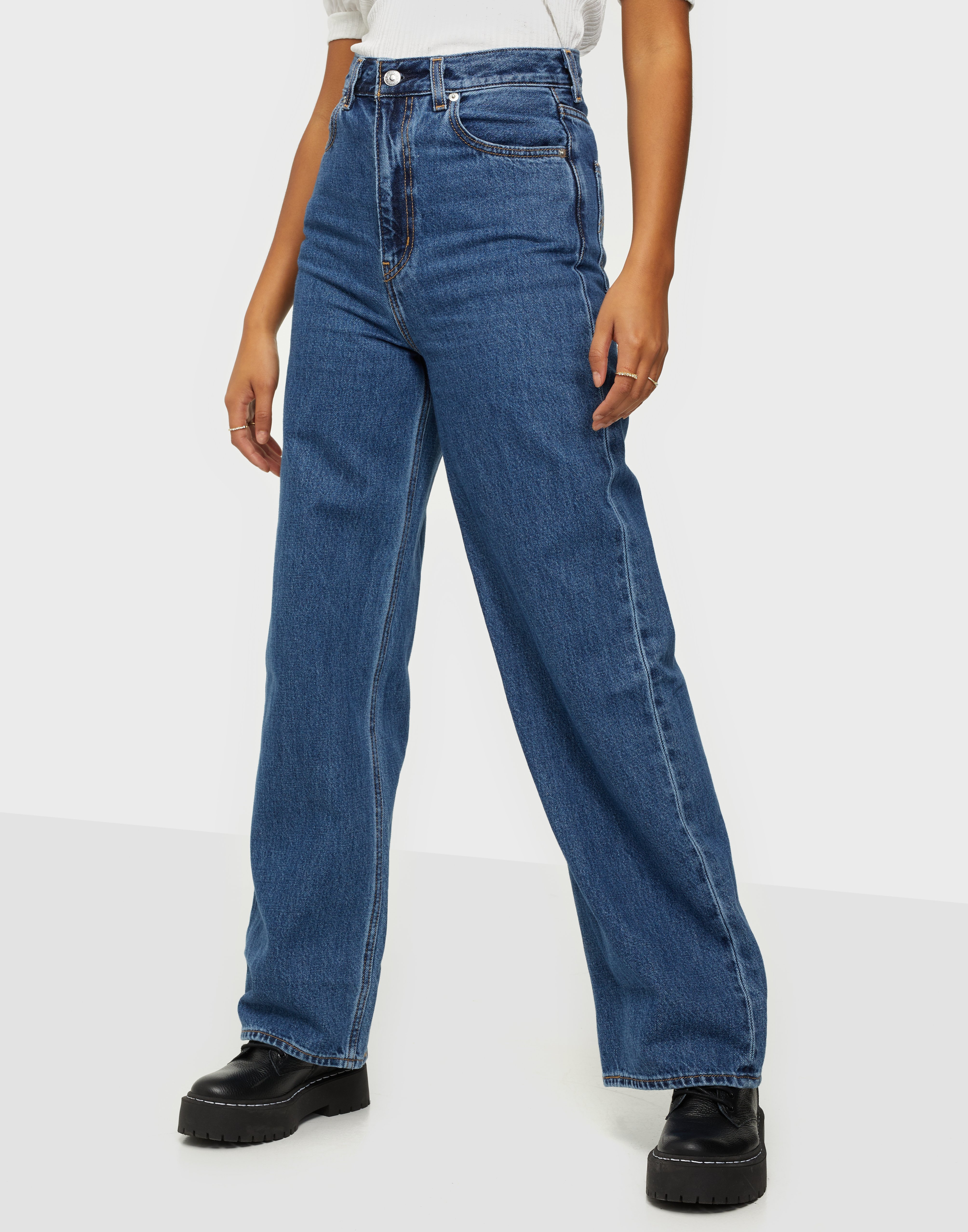 levis loose jeans