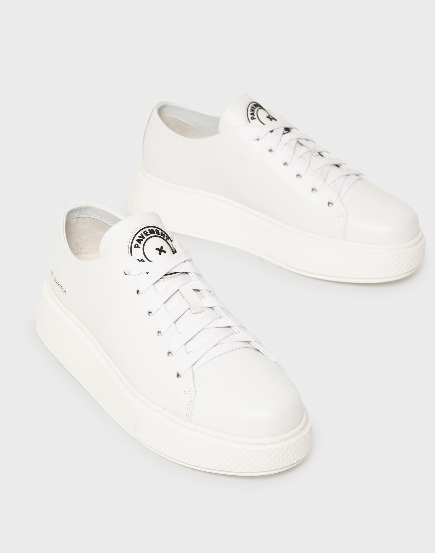 entourage low top platform sneaker