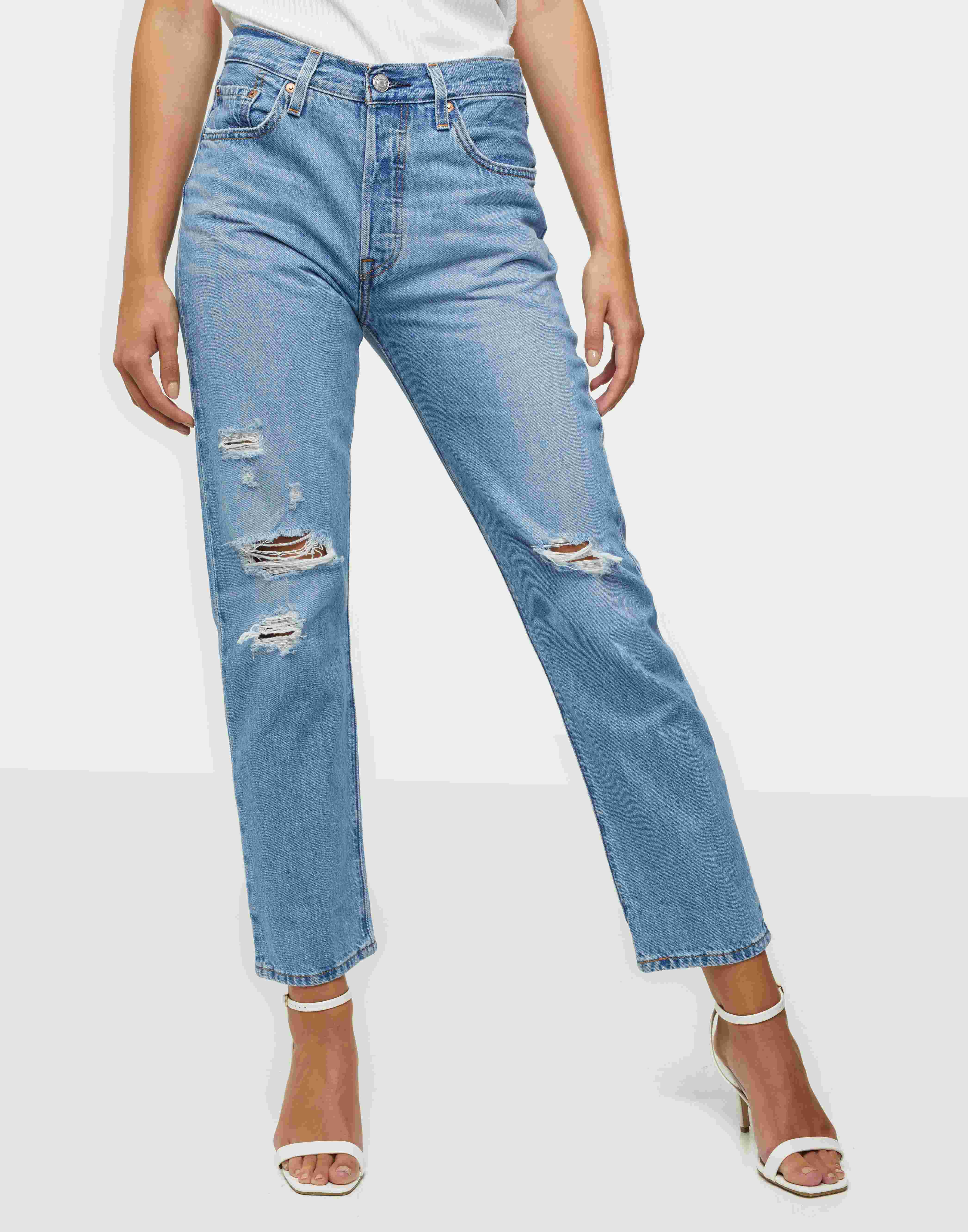 Shop Levis 501 Crop Sansome Light Indigo Jeans Nelly Com