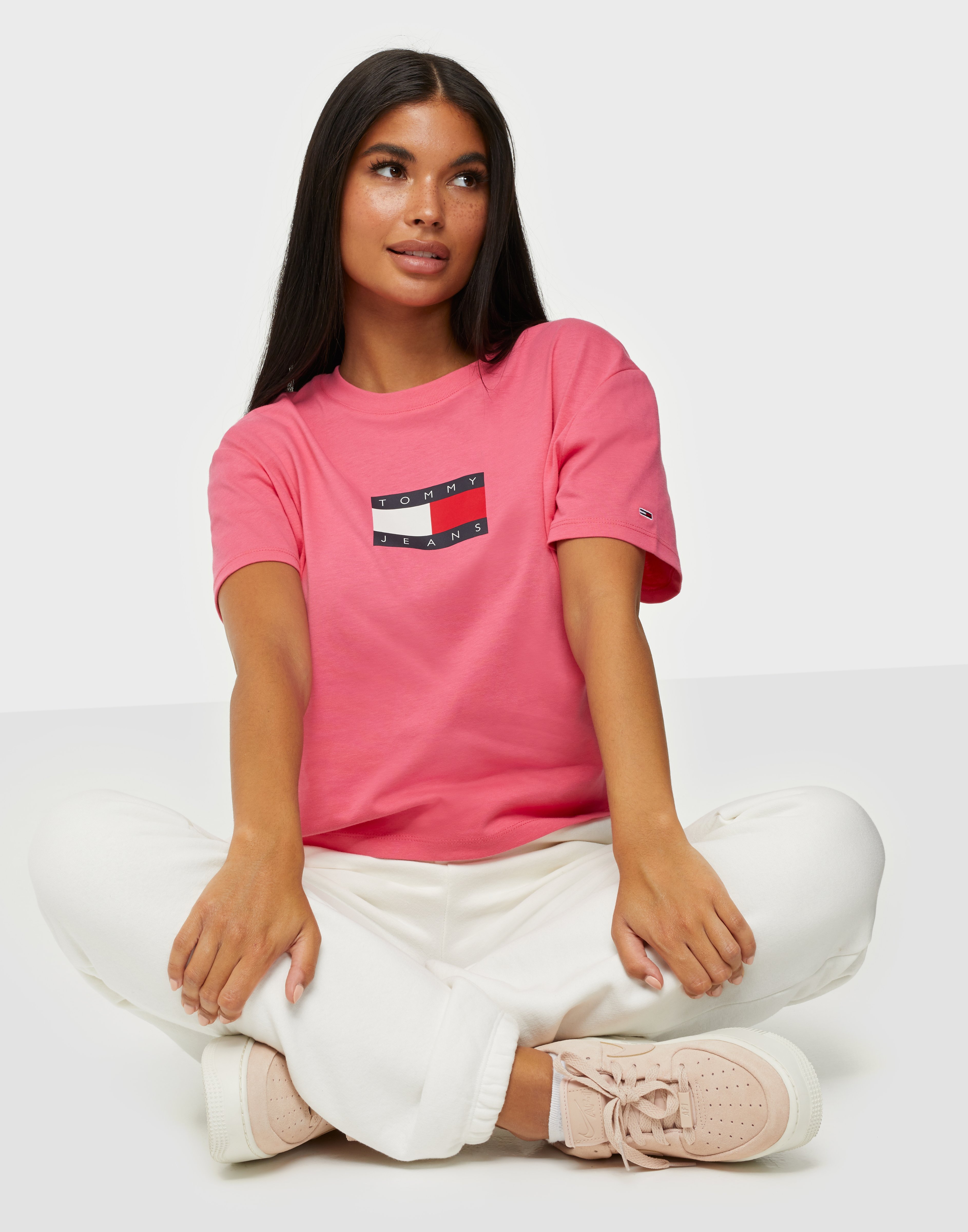 tommy flag tee