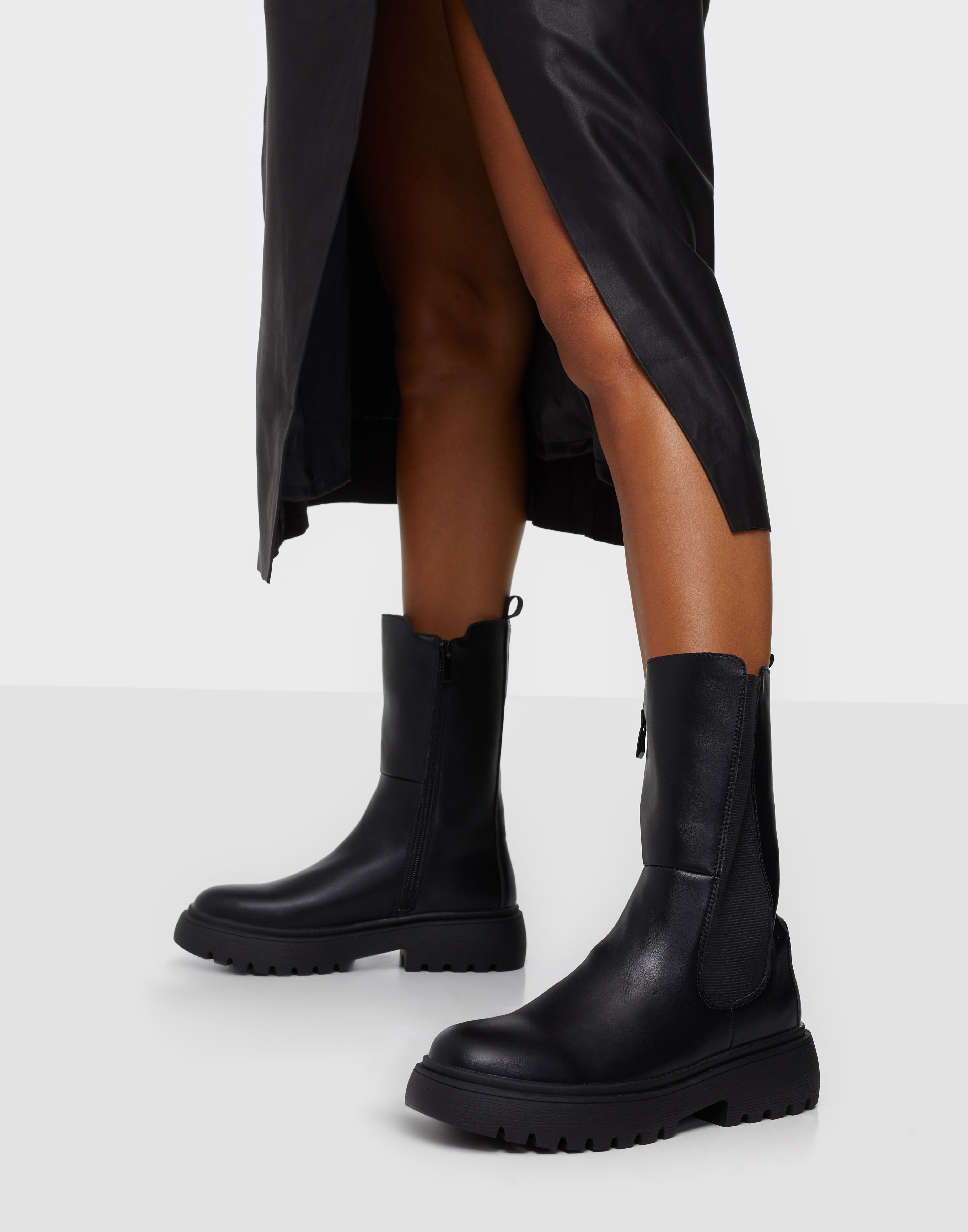 high chelsea boots