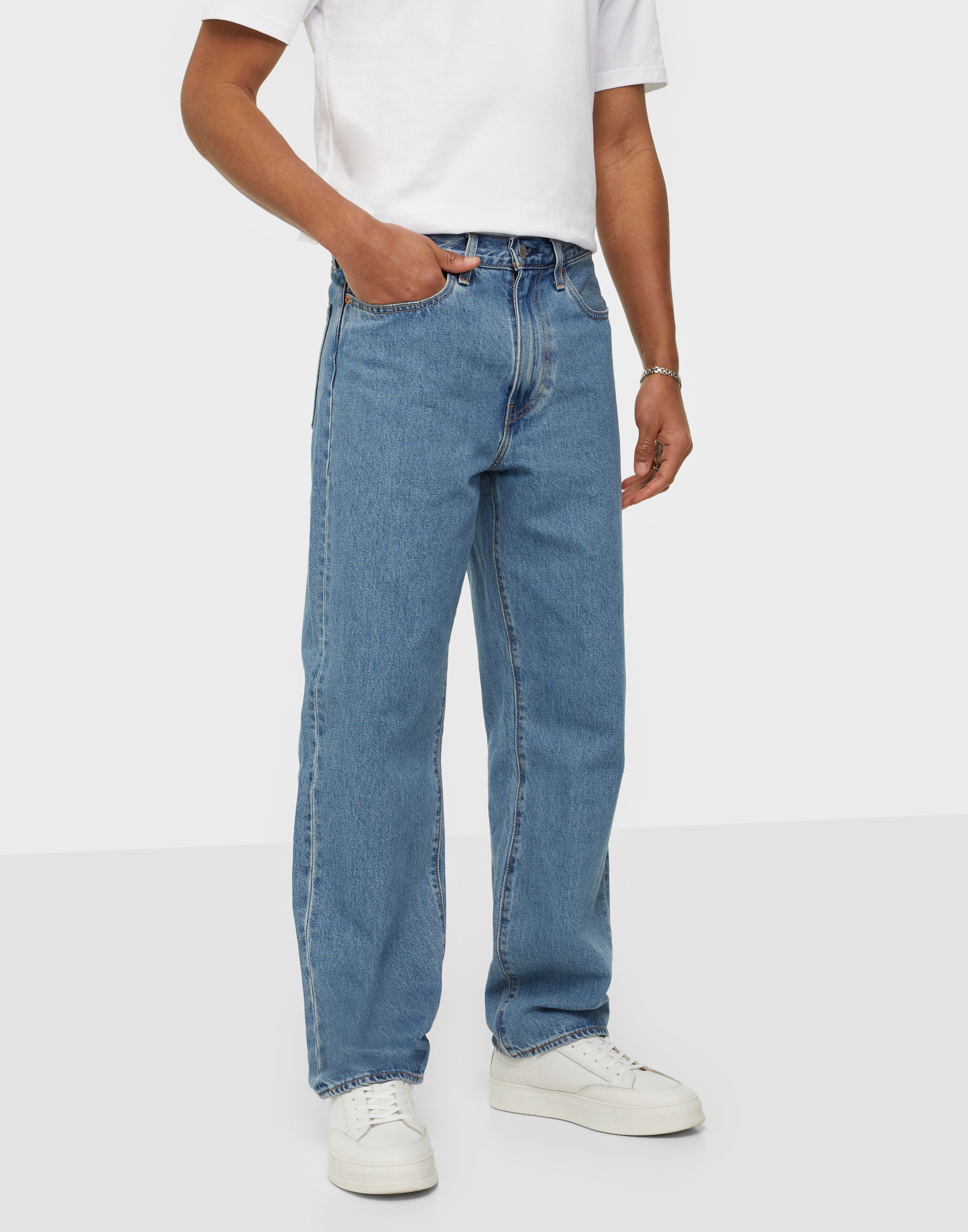 forskellige ankomst Håndfuld Shop Levis STAY LOOSE DENIM HANG LOOSEN U - Indigo - NLYMAN.COM