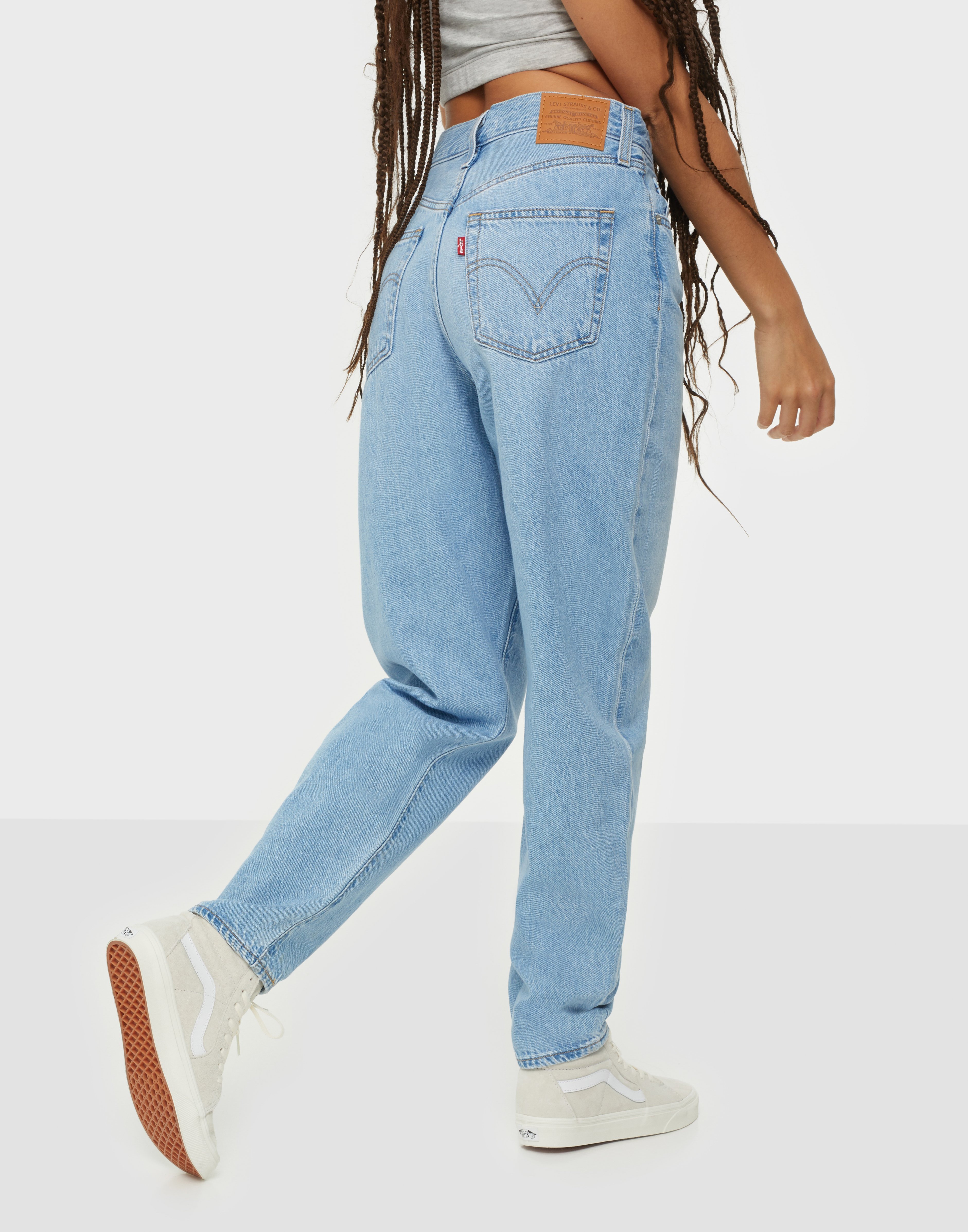 levis womens tapered jeans