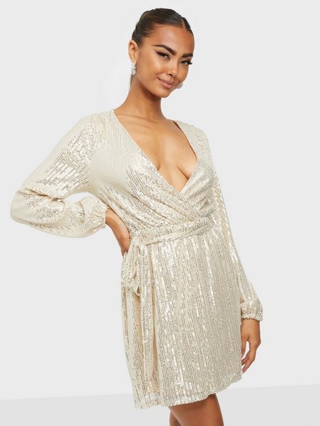 Sparkle Wrap Dress Champagne NLY Trend 