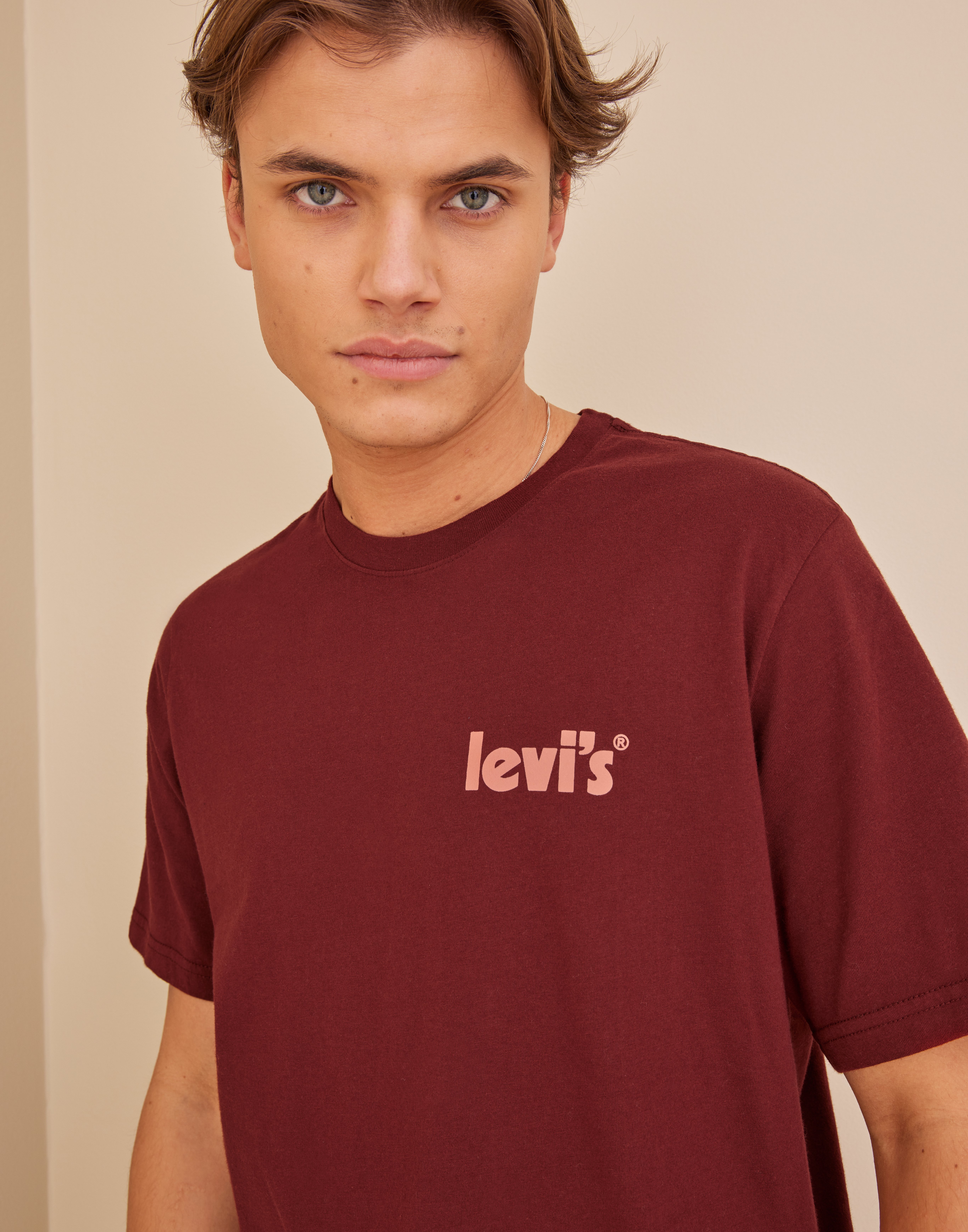 Shop Levi's SS RELAXED FIT TEE POSTER INTL - Red 