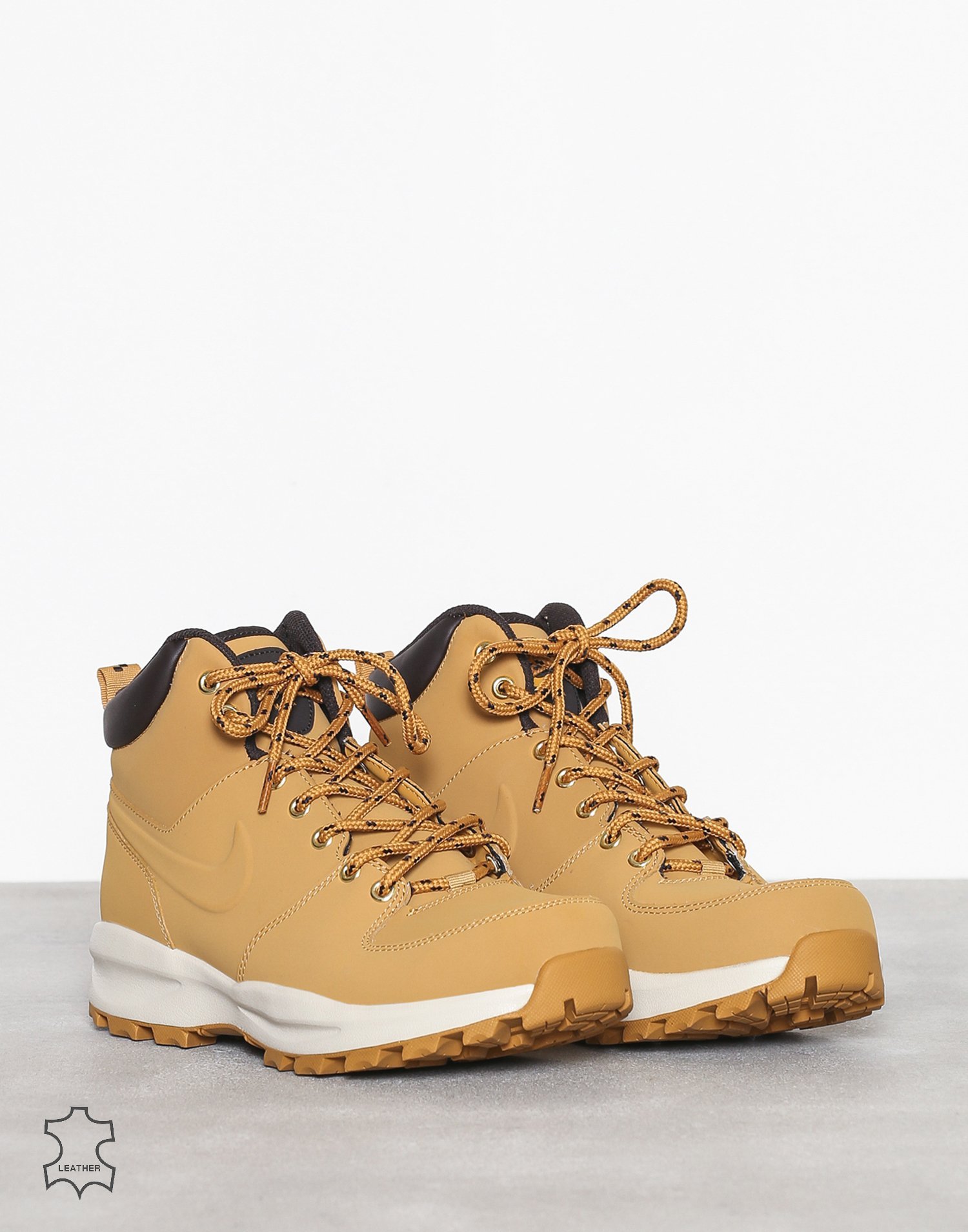 nike manoa leather beige