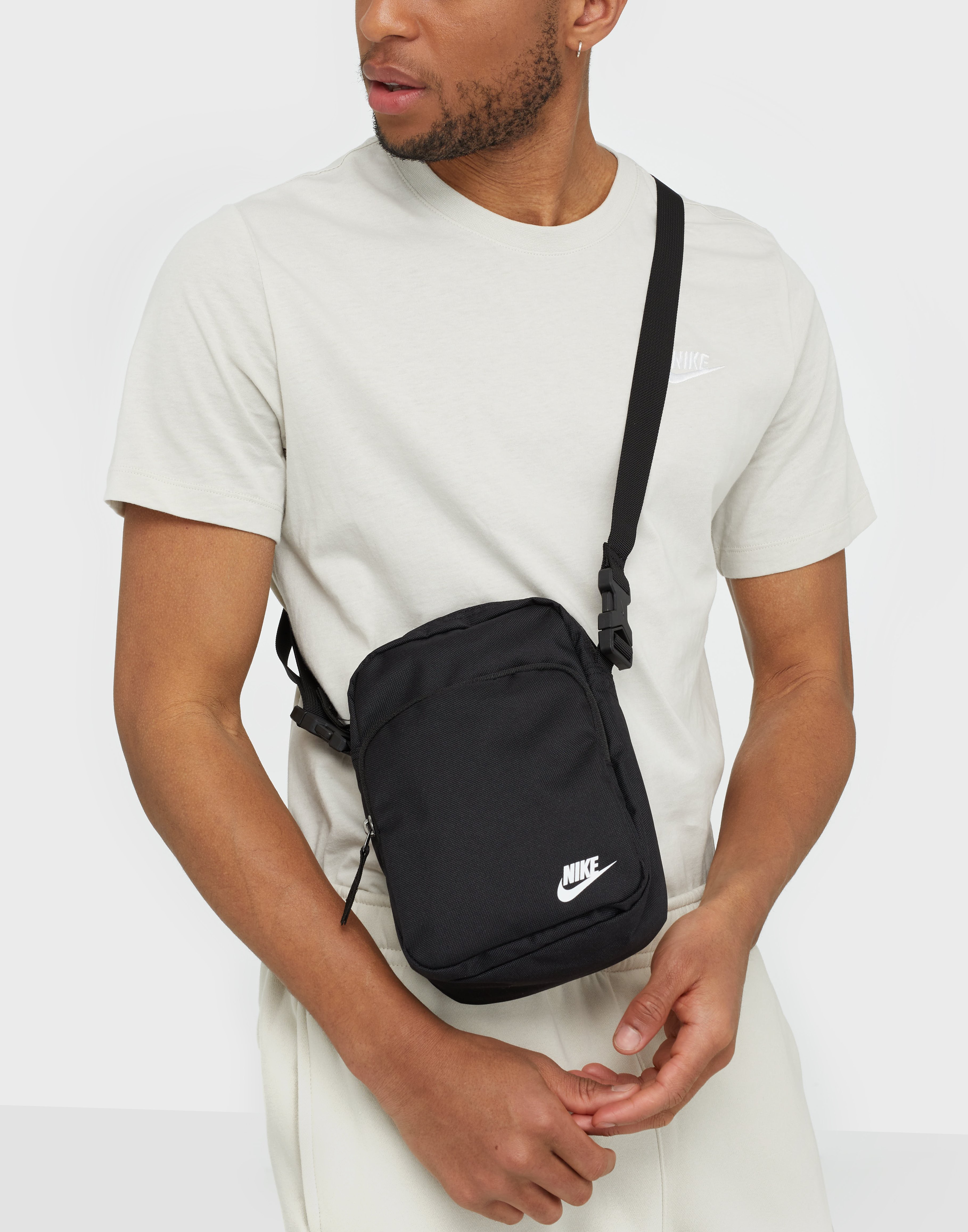 nike heritage smit bag