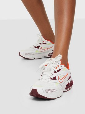 W NIKE ZOOM AIR FIRE - White - Nelly.com W NIKE ZOOM AIR FIRE - White - Nelly.com