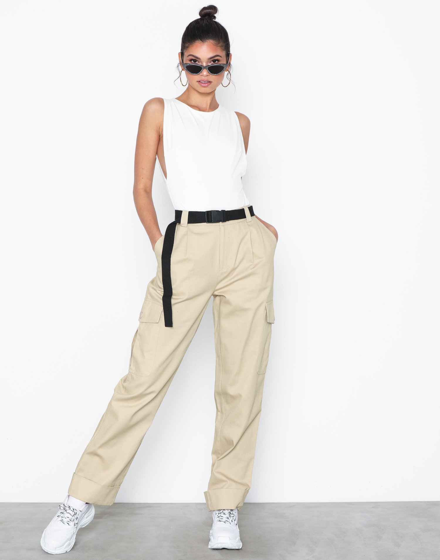 beige pants cargo