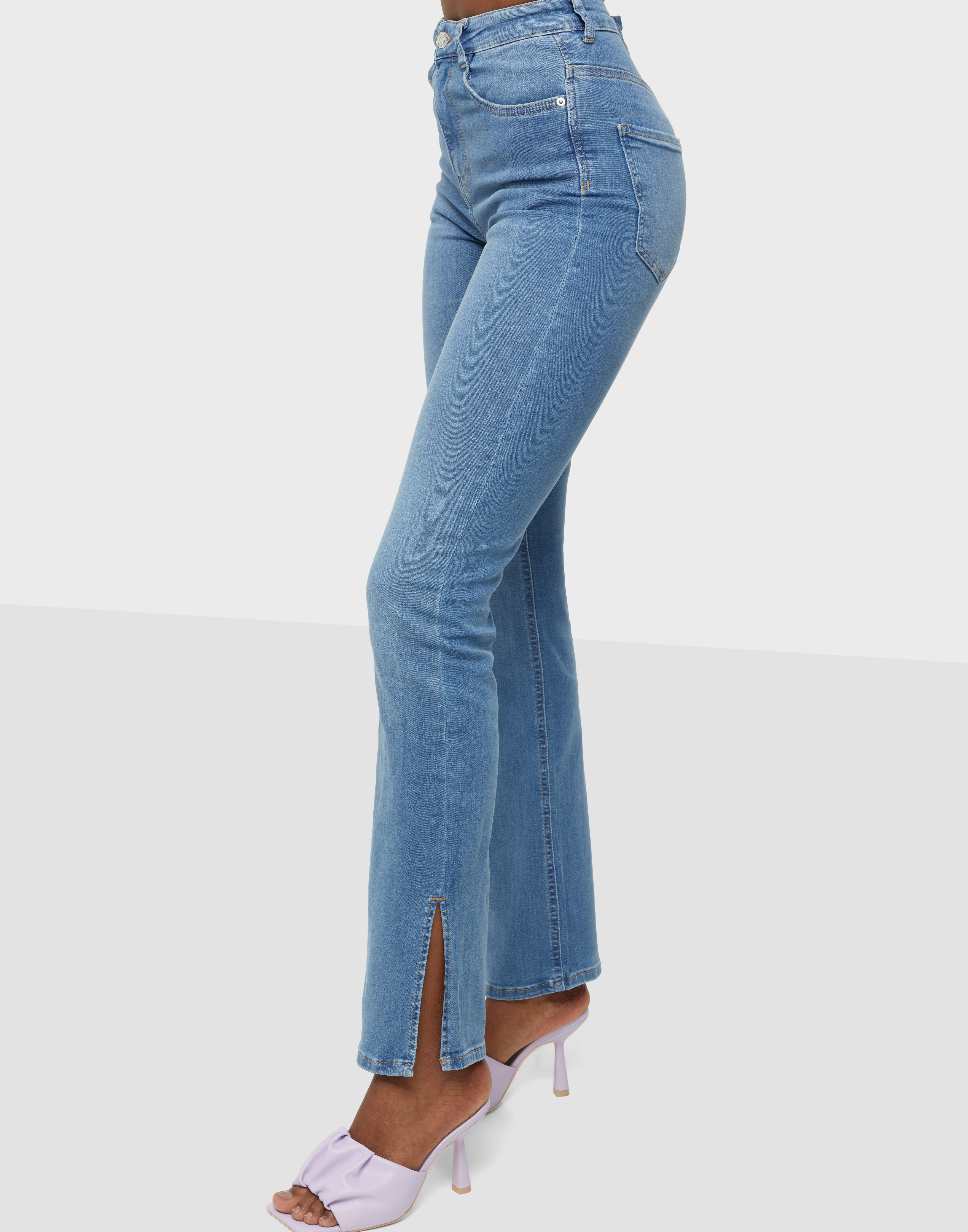 Shop Gina Tricot Molly slit jeans Mid Blue Nelly.com