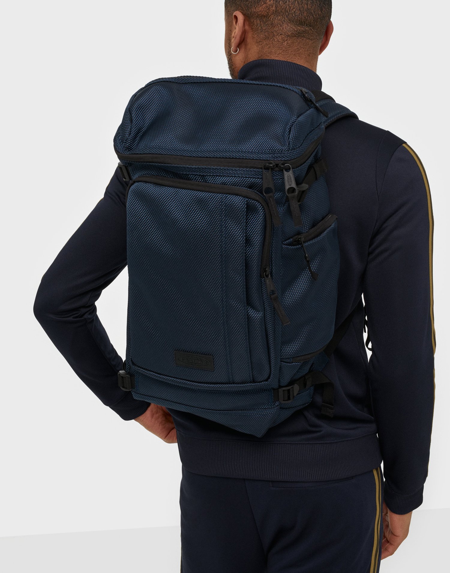 eastpak tecum top