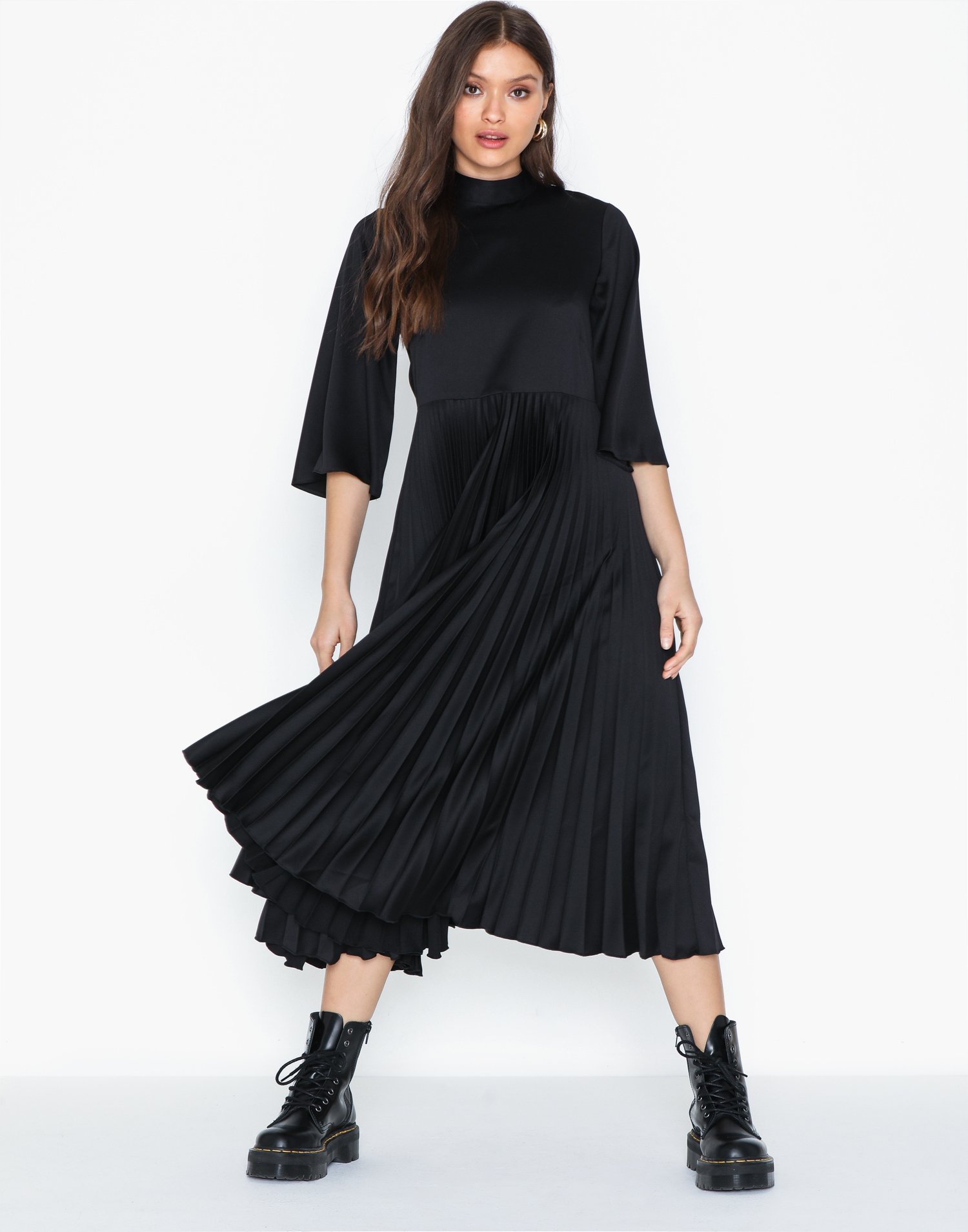 black plisse midi dress