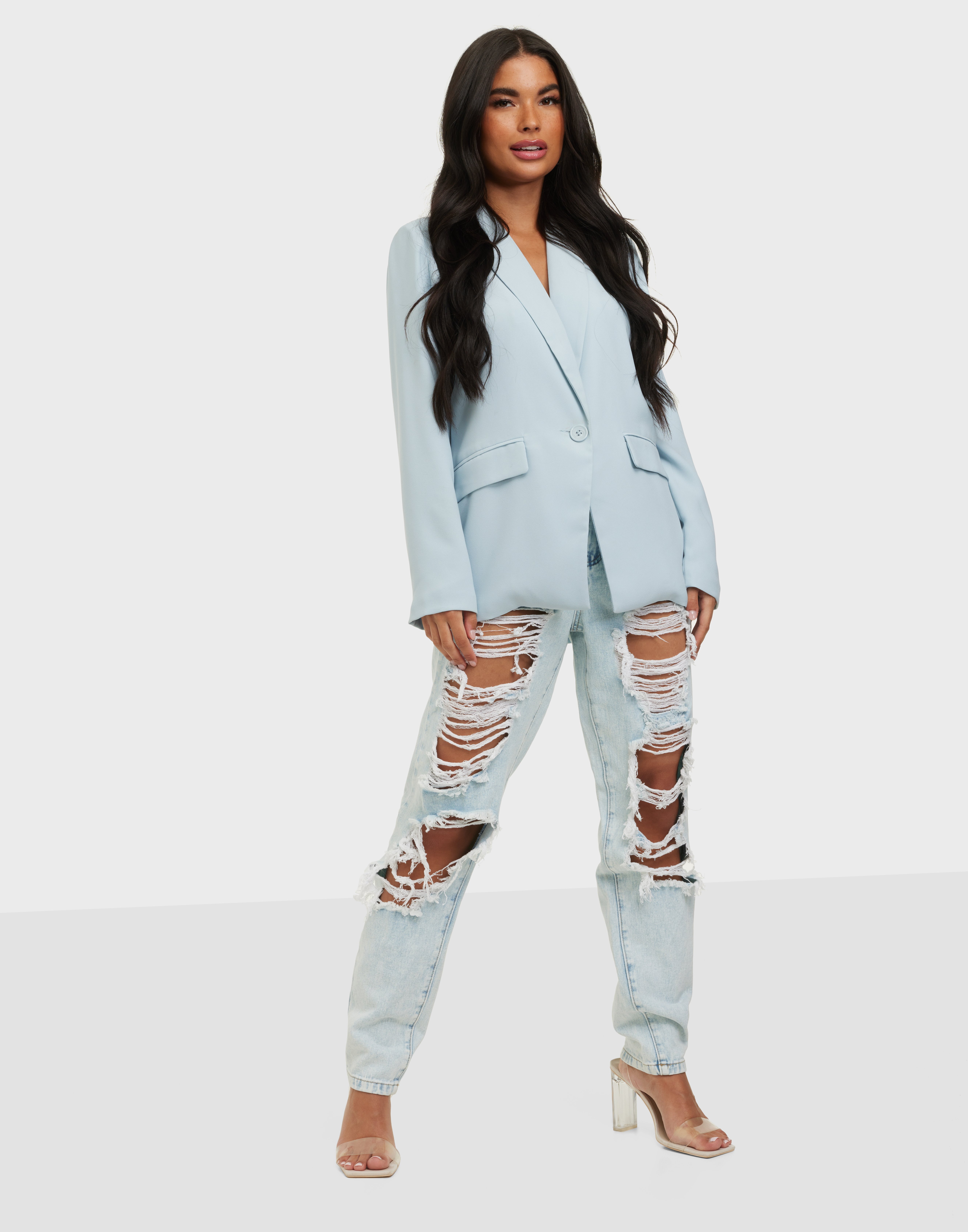 missguided light blue wash riot vintage distress mom jeans