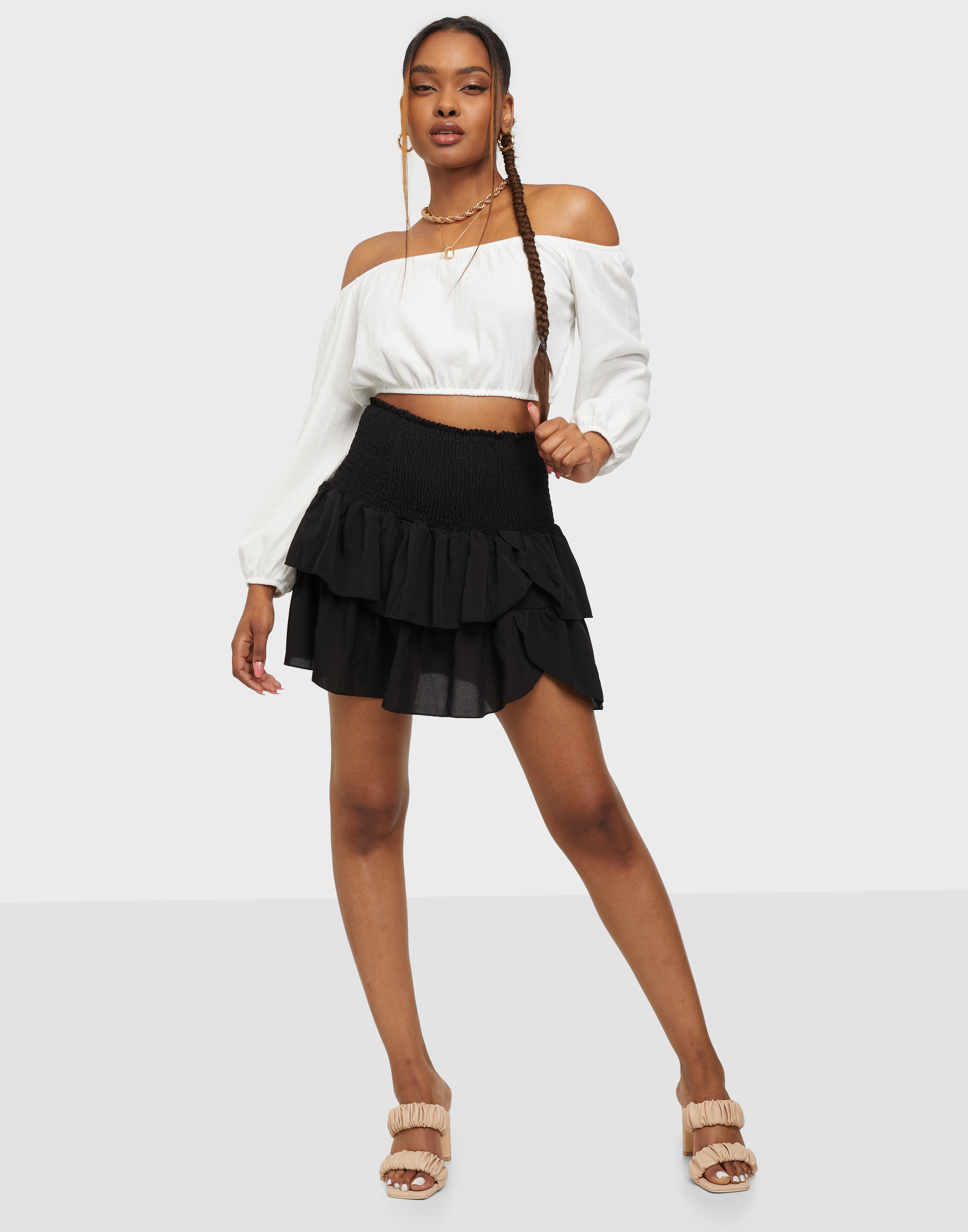 Carin Skirt Mini skirts Black Neo - Nelly.com