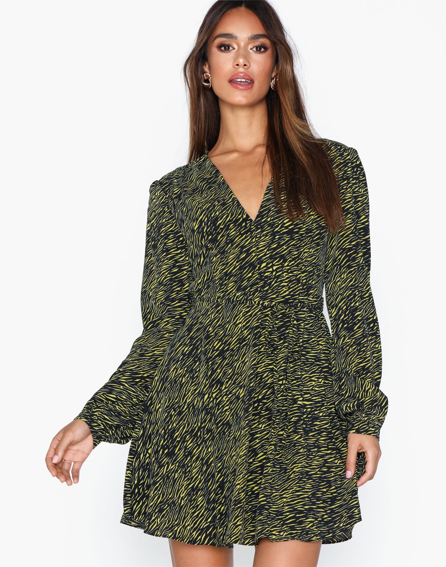 long sleeve flounce dress